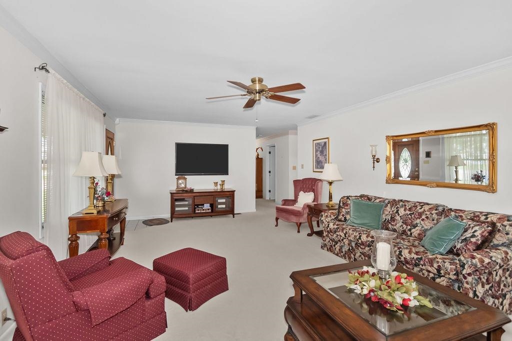 3833 Frederica St, Owensboro, Kentucky 42301, 2 Bedrooms Bedrooms, ,2 BathroomsBathrooms,Single Family Residence,For Sale,Frederica St,92732