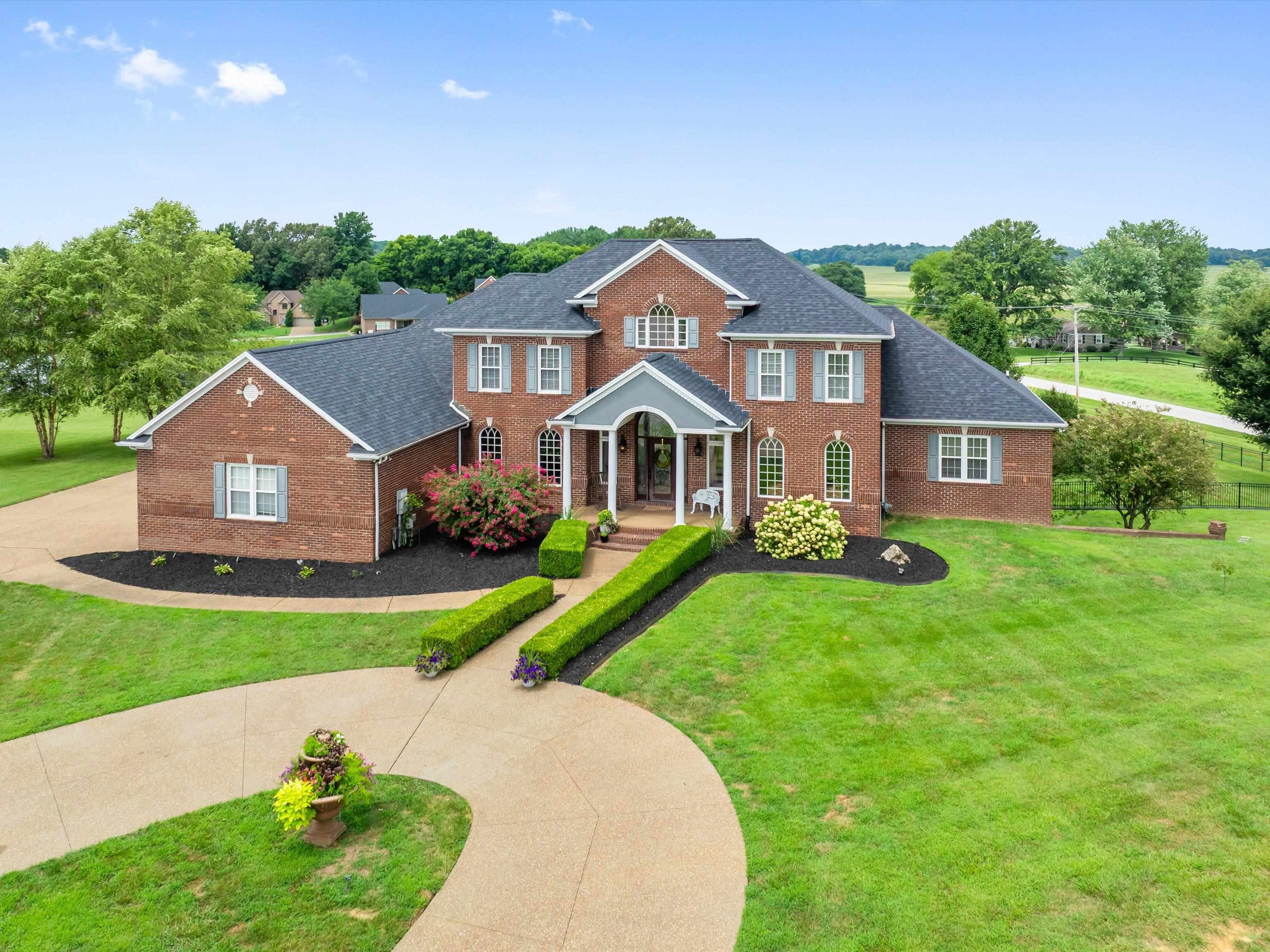 6747 Barcroft, Owensboro, Kentucky 42303, 5 Bedrooms Bedrooms, ,3 BathroomsBathrooms,Single Family Residence,For Sale,Barcroft,92733
