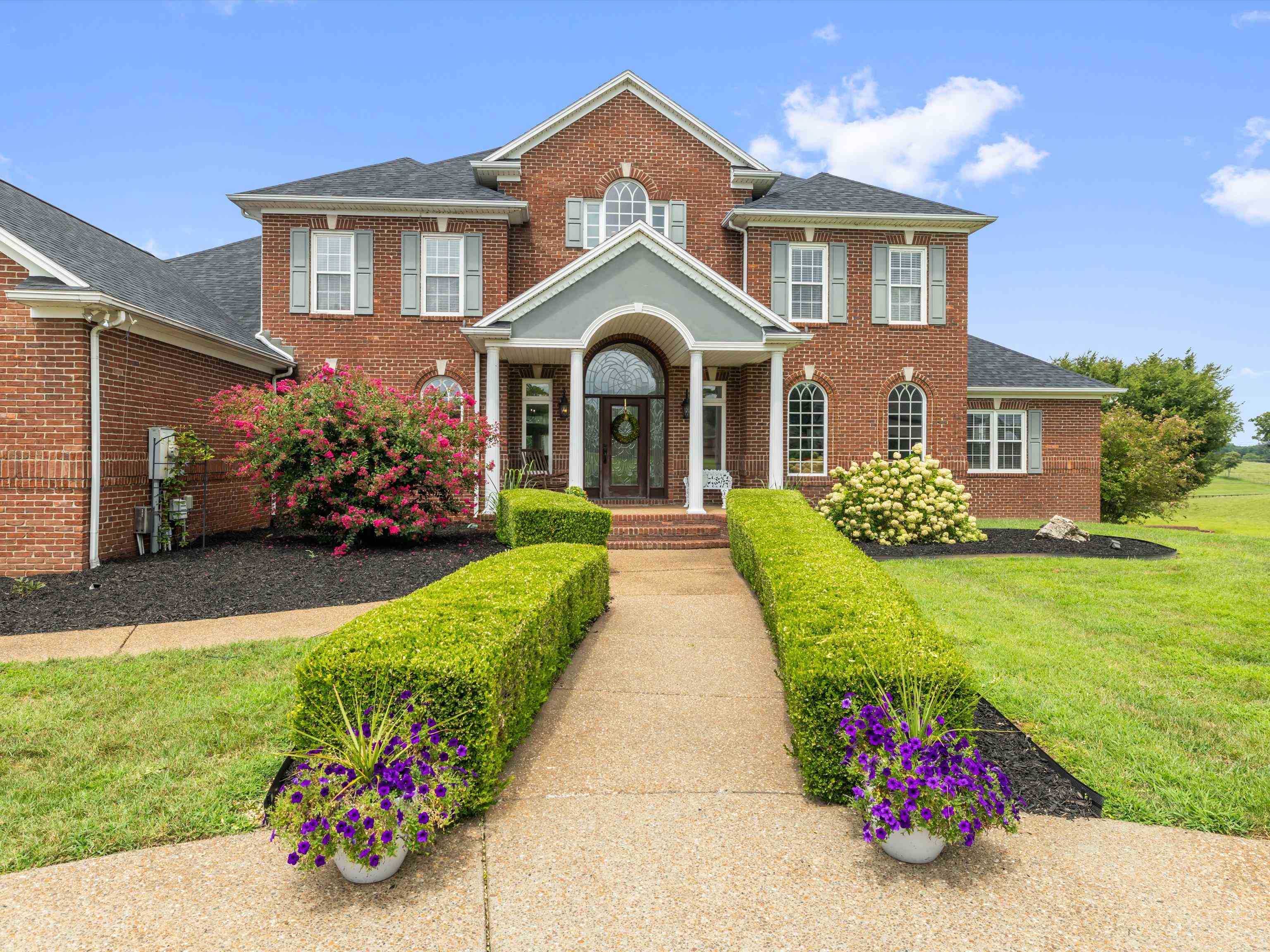 6747 Barcroft, Owensboro, Kentucky 42303, 5 Bedrooms Bedrooms, ,3 BathroomsBathrooms,Single Family Residence,For Sale,Barcroft,92733