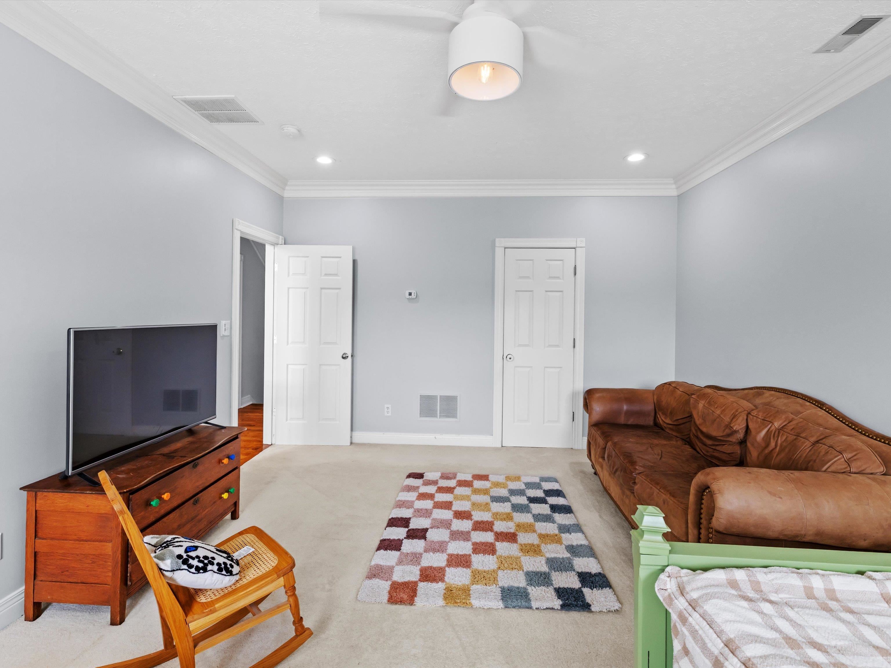 6747 Barcroft, Owensboro, Kentucky 42303, 5 Bedrooms Bedrooms, ,3 BathroomsBathrooms,Single Family Residence,For Sale,Barcroft,92733