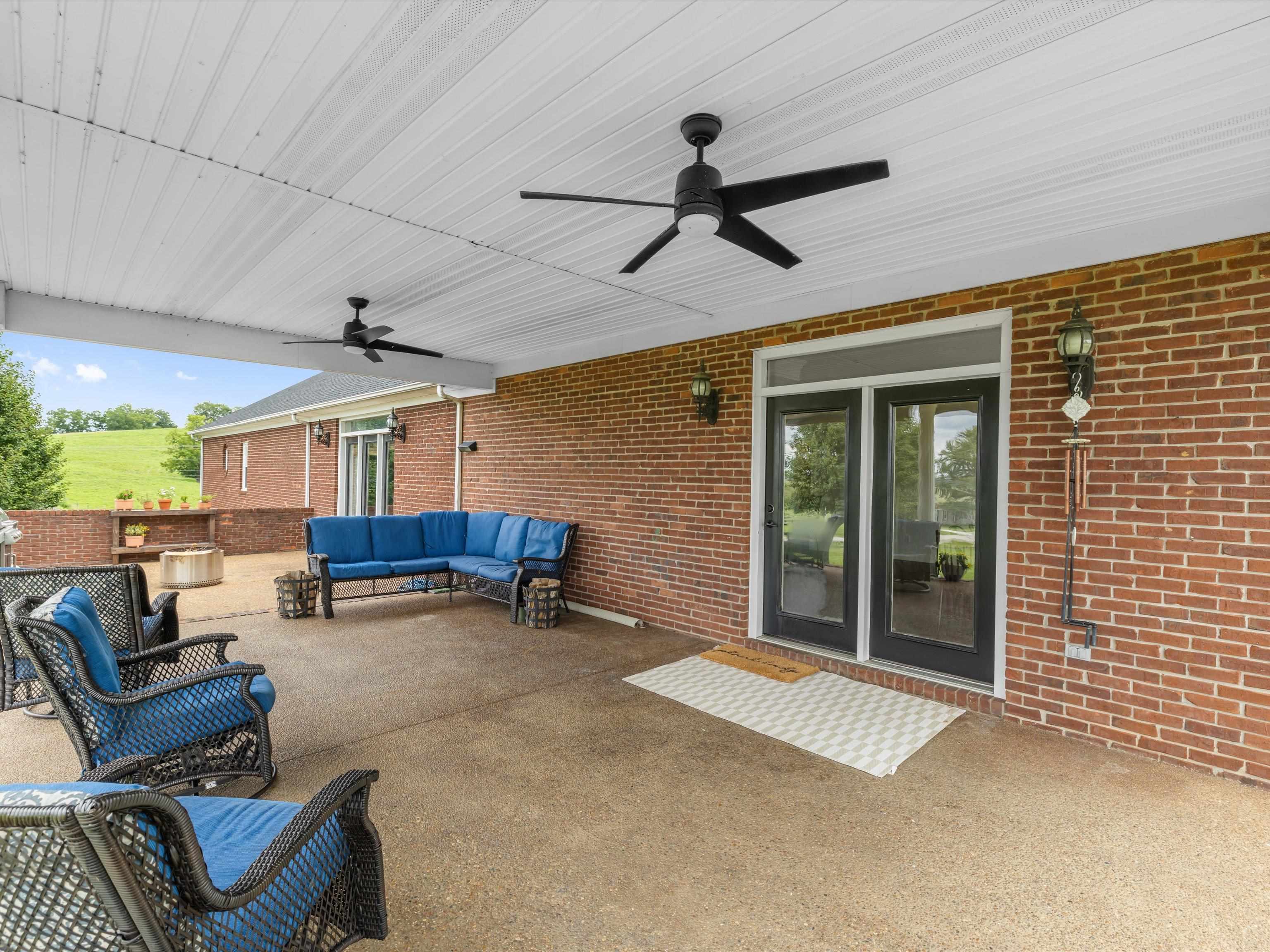 6747 Barcroft, Owensboro, Kentucky 42303, 5 Bedrooms Bedrooms, ,3 BathroomsBathrooms,Single Family Residence,For Sale,Barcroft,92733
