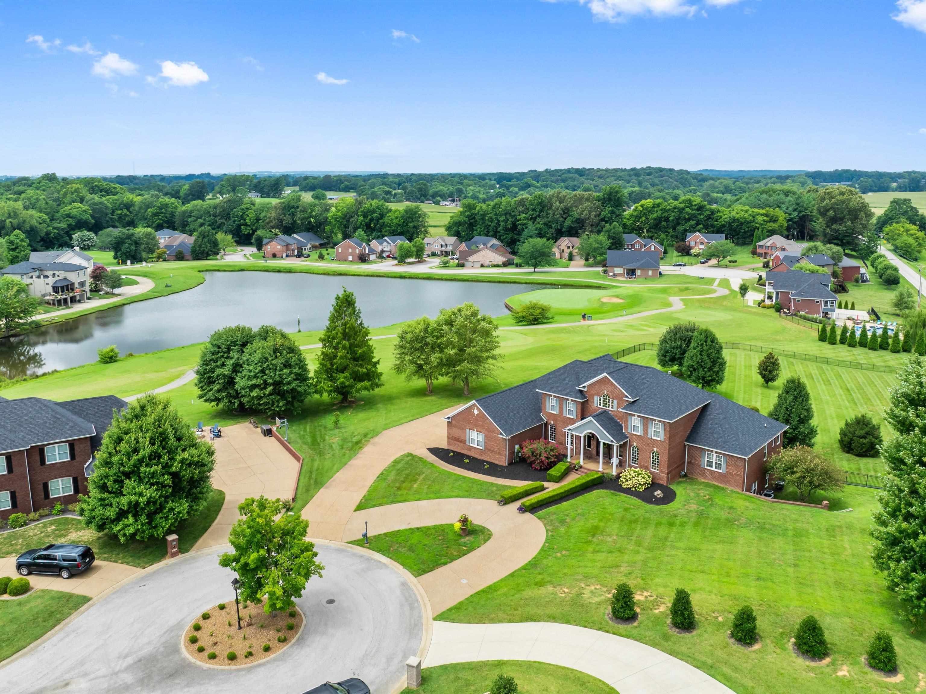 6747 Barcroft, Owensboro, Kentucky 42303, 5 Bedrooms Bedrooms, ,3 BathroomsBathrooms,Single Family Residence,For Sale,Barcroft,92733