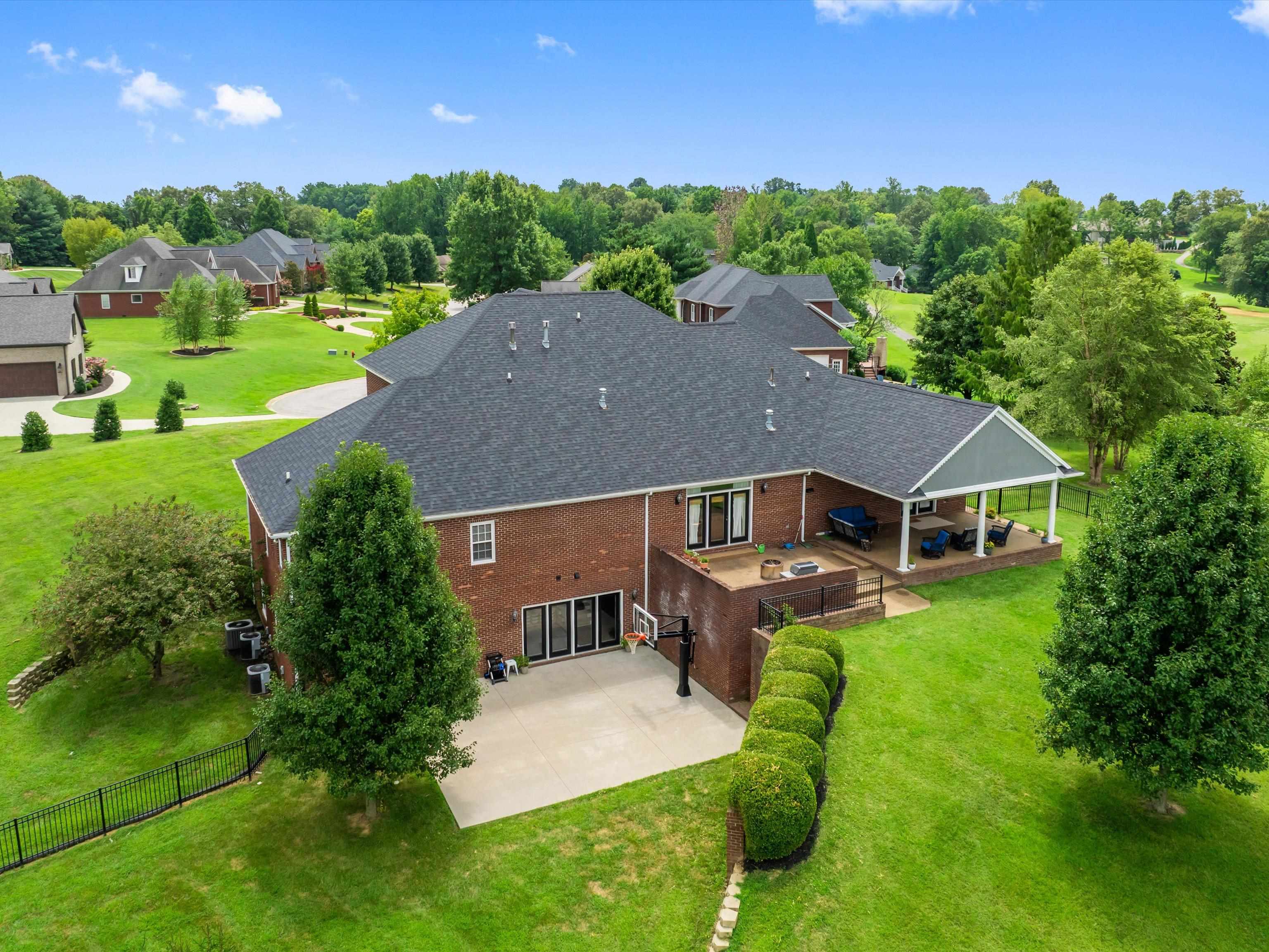 6747 Barcroft, Owensboro, Kentucky 42303, 5 Bedrooms Bedrooms, ,3 BathroomsBathrooms,Single Family Residence,For Sale,Barcroft,92733