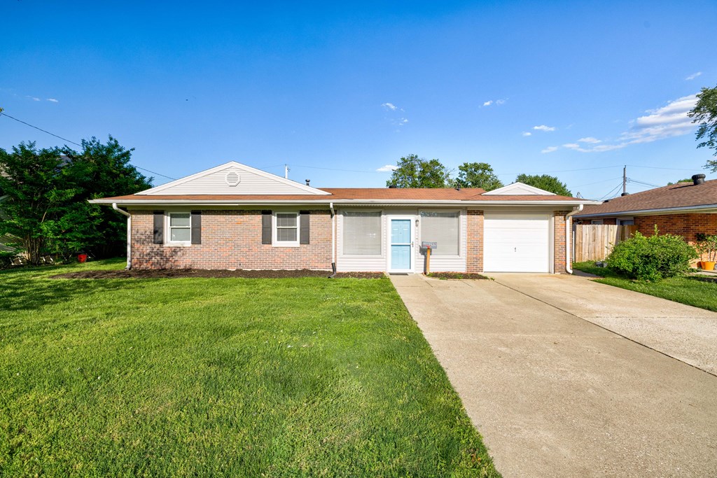 2919 Christie Place, Owensboro, Kentucky 42301, 5 Bedrooms Bedrooms, ,1 BathroomBathrooms,Single Family Residence,For Sale,Christie Place,92734