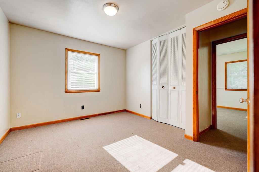 2919 Christie Place, Owensboro, Kentucky 42301, 5 Bedrooms Bedrooms, ,1 BathroomBathrooms,Single Family Residence,For Sale,Christie Place,92734