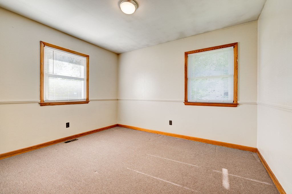 2919 Christie Place, Owensboro, Kentucky 42301, 5 Bedrooms Bedrooms, ,1 BathroomBathrooms,Single Family Residence,For Sale,Christie Place,92734