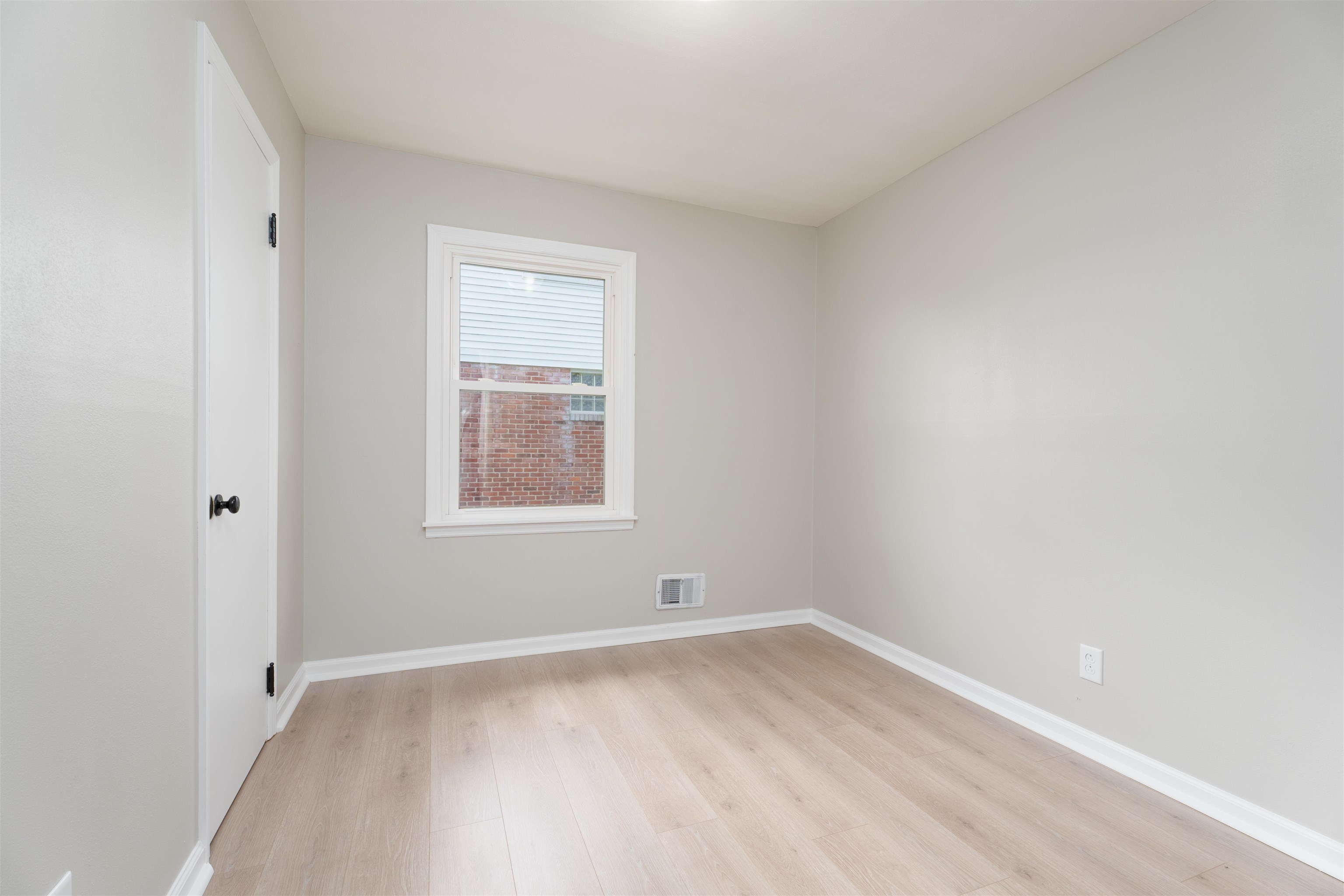 124 Stockton, Owensboro, Kentucky 42302, 3 Bedrooms Bedrooms, ,1 BathroomBathrooms,Single Family Residence,For Sale,Stockton,92735