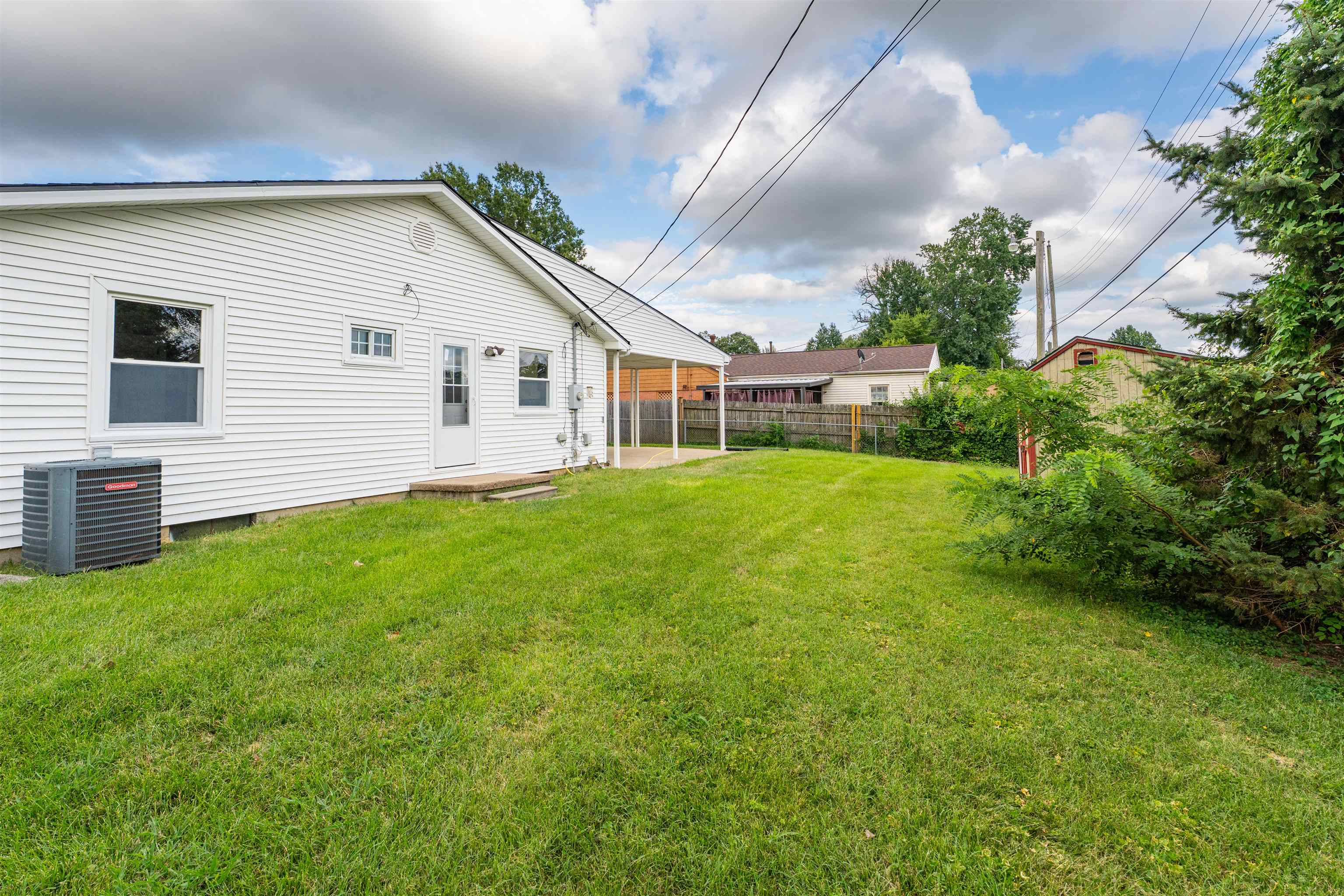 124 Stockton, Owensboro, Kentucky 42302, 3 Bedrooms Bedrooms, ,1 BathroomBathrooms,Single Family Residence,For Sale,Stockton,92735