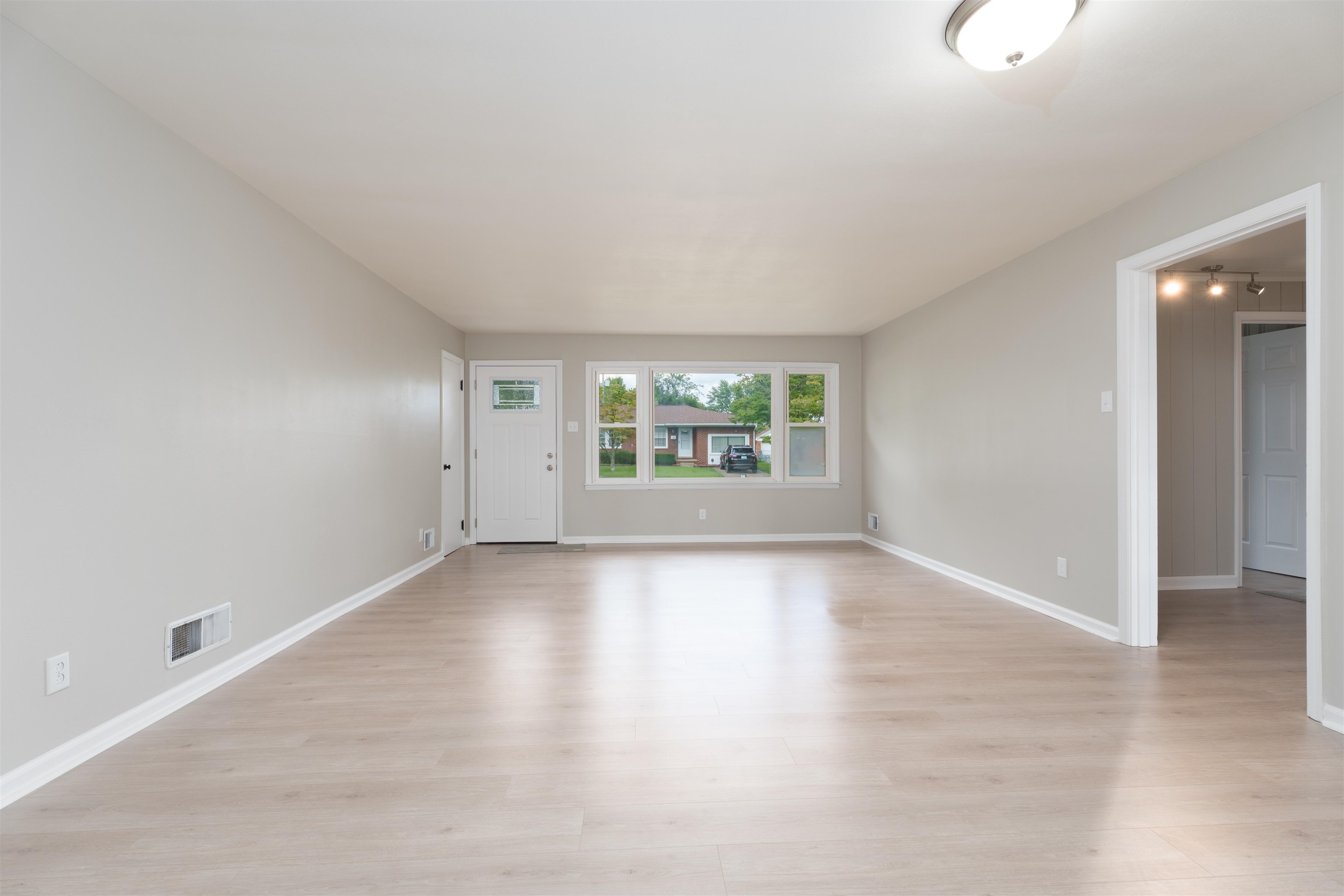 124 Stockton, Owensboro, Kentucky 42302, 3 Bedrooms Bedrooms, ,1 BathroomBathrooms,Single Family Residence,For Sale,Stockton,92735