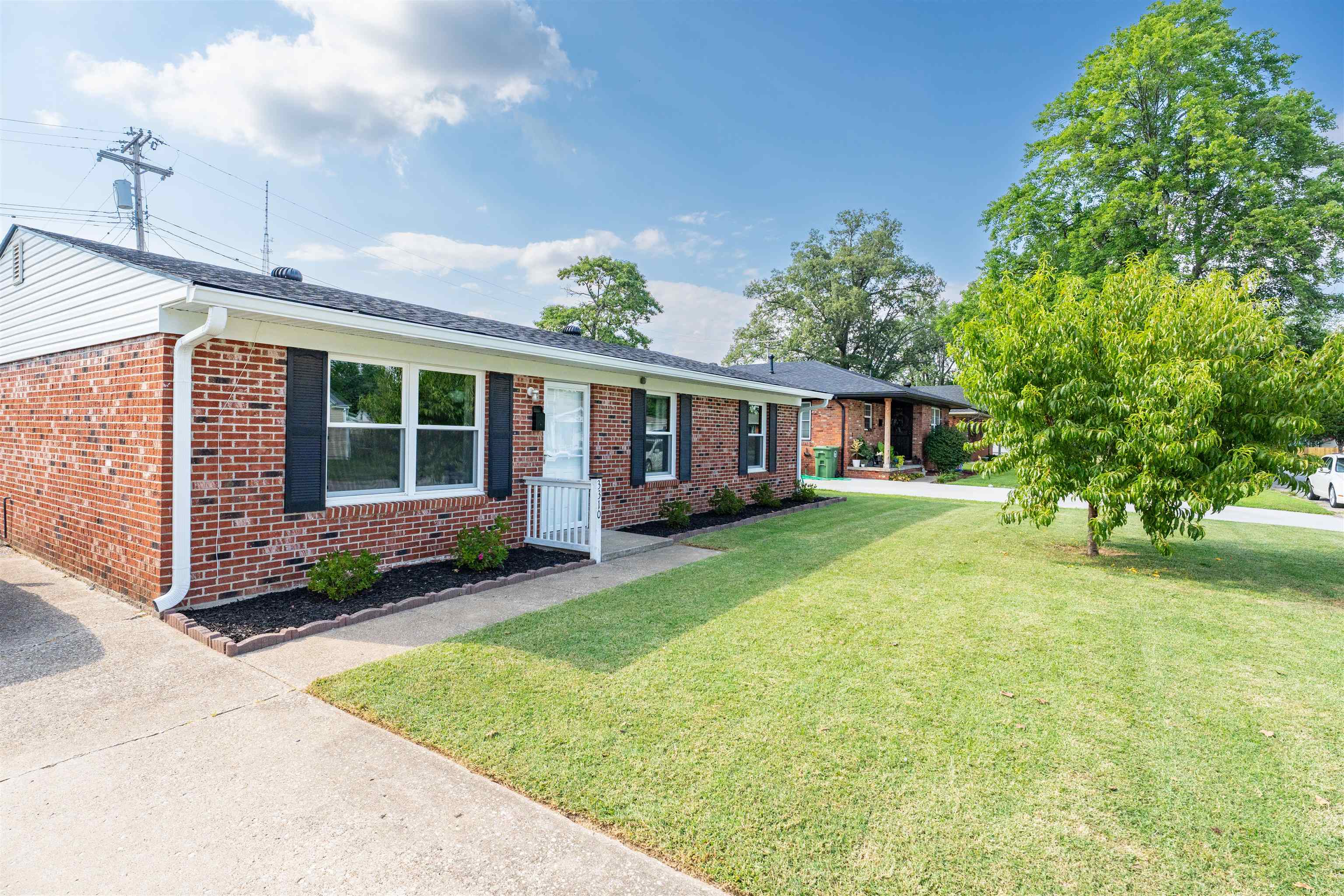 3310 Jefferson St, Owensboro, Kentucky 42303-7078, 3 Bedrooms Bedrooms, ,1 BathroomBathrooms,Single Family Residence,For Sale,Jefferson St,92737