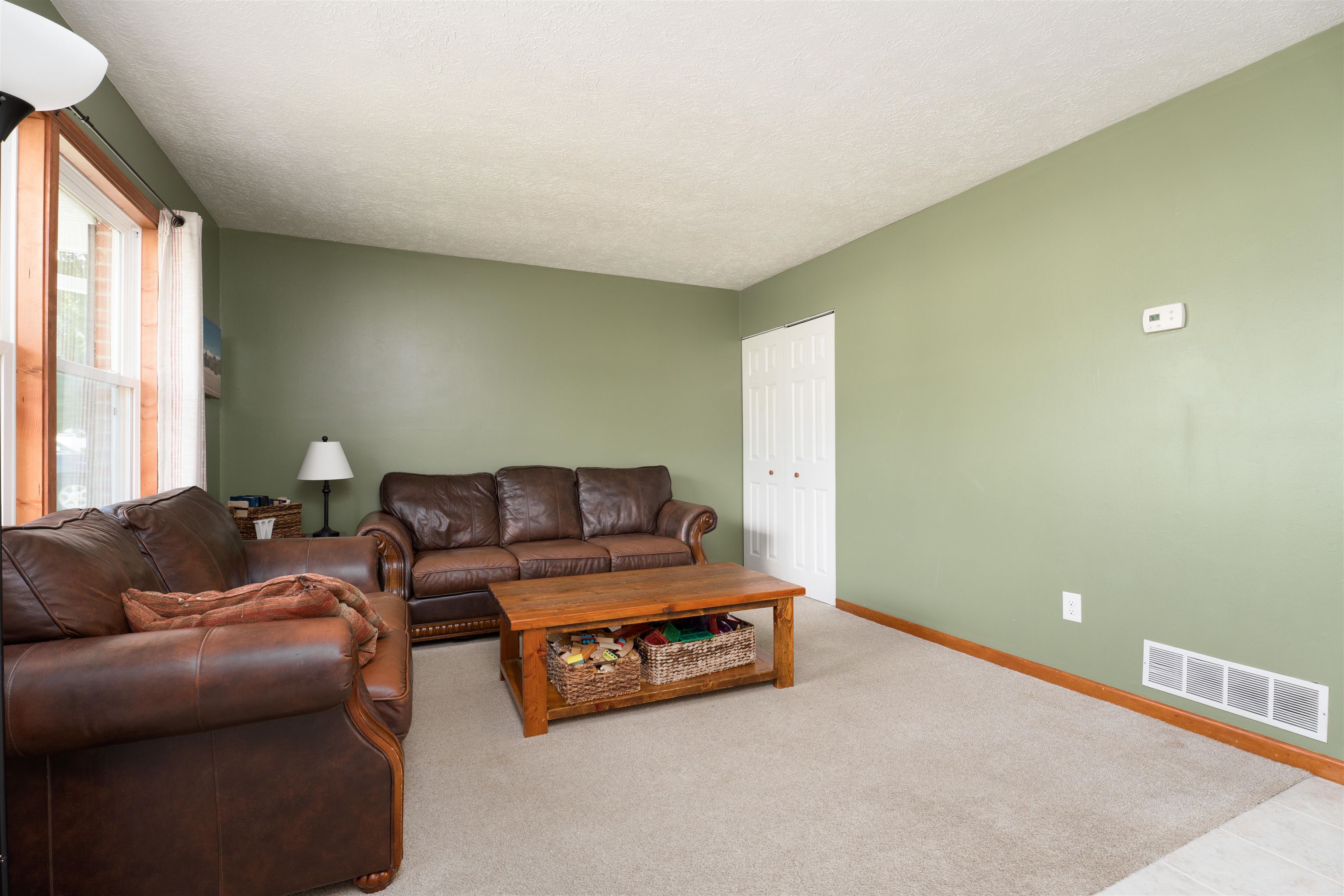 3310 Jefferson St, Owensboro, Kentucky 42303-7078, 3 Bedrooms Bedrooms, ,1 BathroomBathrooms,Single Family Residence,For Sale,Jefferson St,92737