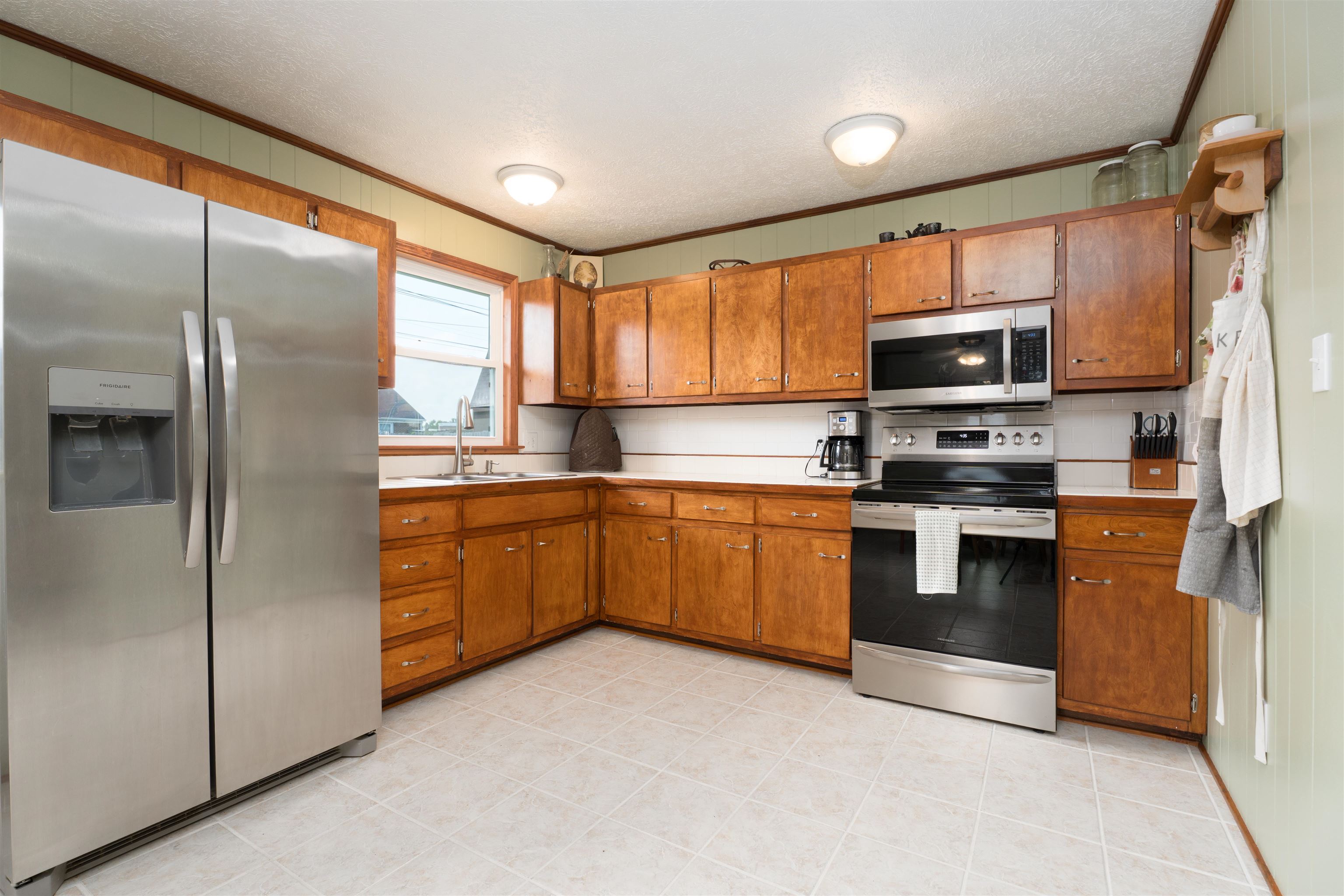 3310 Jefferson St, Owensboro, Kentucky 42303-7078, 3 Bedrooms Bedrooms, ,1 BathroomBathrooms,Single Family Residence,For Sale,Jefferson St,92737