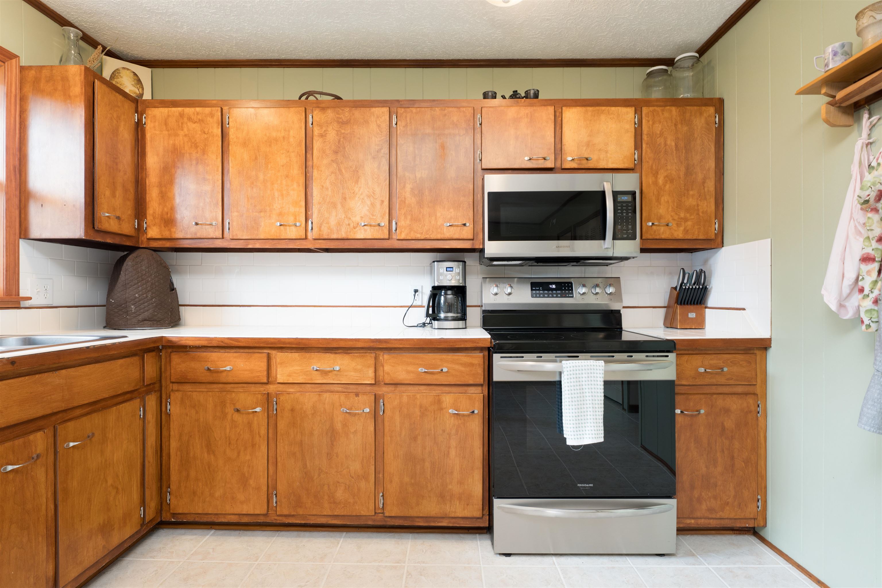 3310 Jefferson St, Owensboro, Kentucky 42303-7078, 3 Bedrooms Bedrooms, ,1 BathroomBathrooms,Single Family Residence,For Sale,Jefferson St,92737