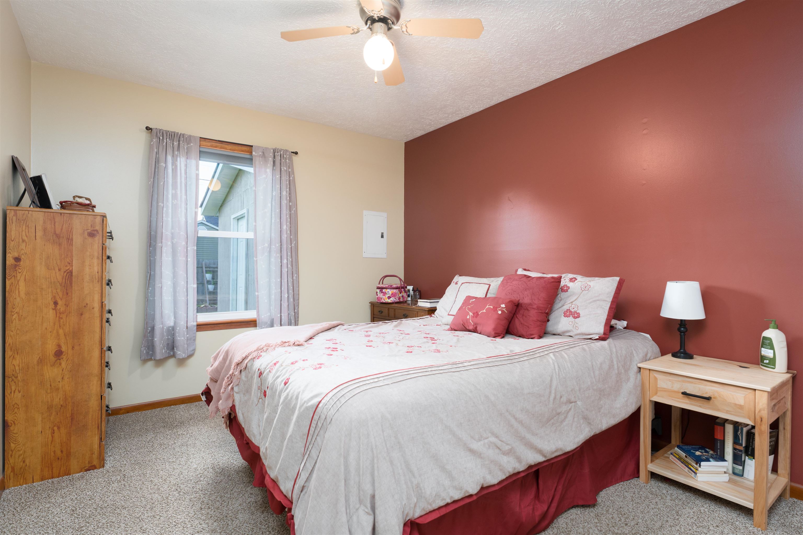 3310 Jefferson St, Owensboro, Kentucky 42303-7078, 3 Bedrooms Bedrooms, ,1 BathroomBathrooms,Single Family Residence,For Sale,Jefferson St,92737