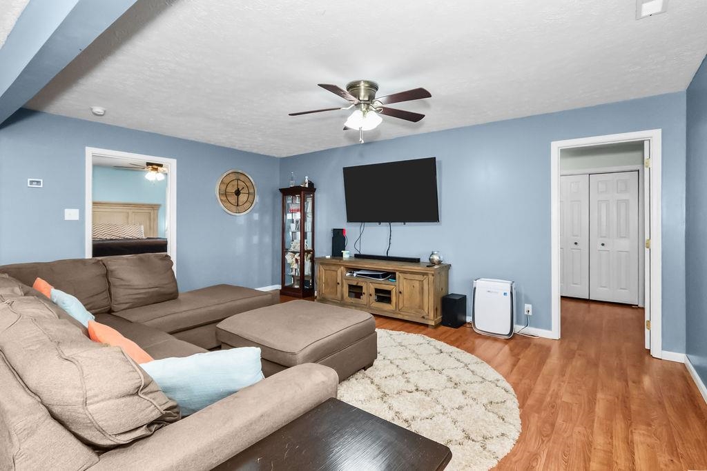 9433 Morgantown Rd, Whitesville, Kentucky 42378, 3 Bedrooms Bedrooms, ,2 BathroomsBathrooms,Single Family Residence,For Sale,Morgantown Rd,92743