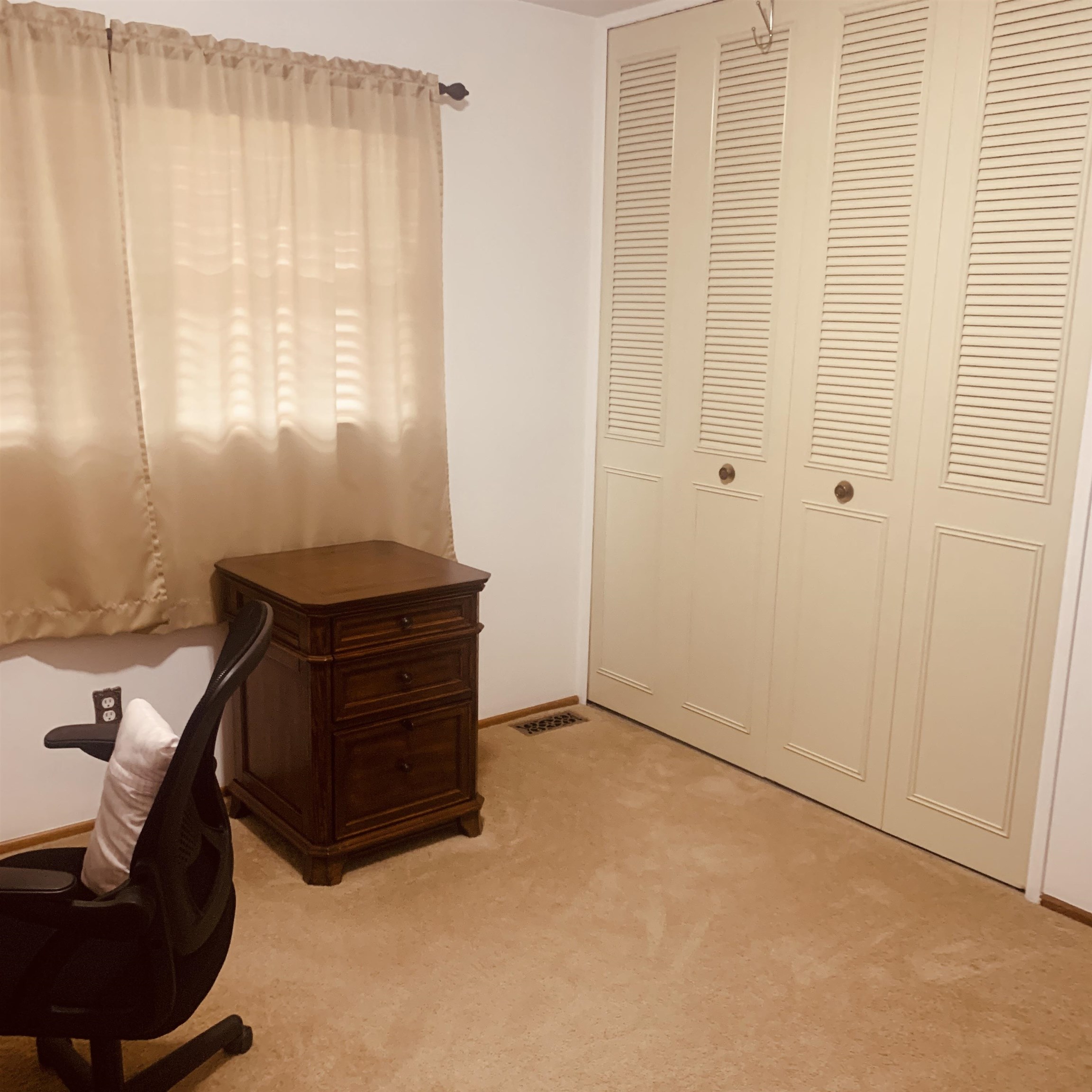 2525 Middleground Drive, Owensboro, Kentucky 42301, 3 Bedrooms Bedrooms, ,2 BathroomsBathrooms,Single Family Residence,For Sale,Middleground Drive,92747