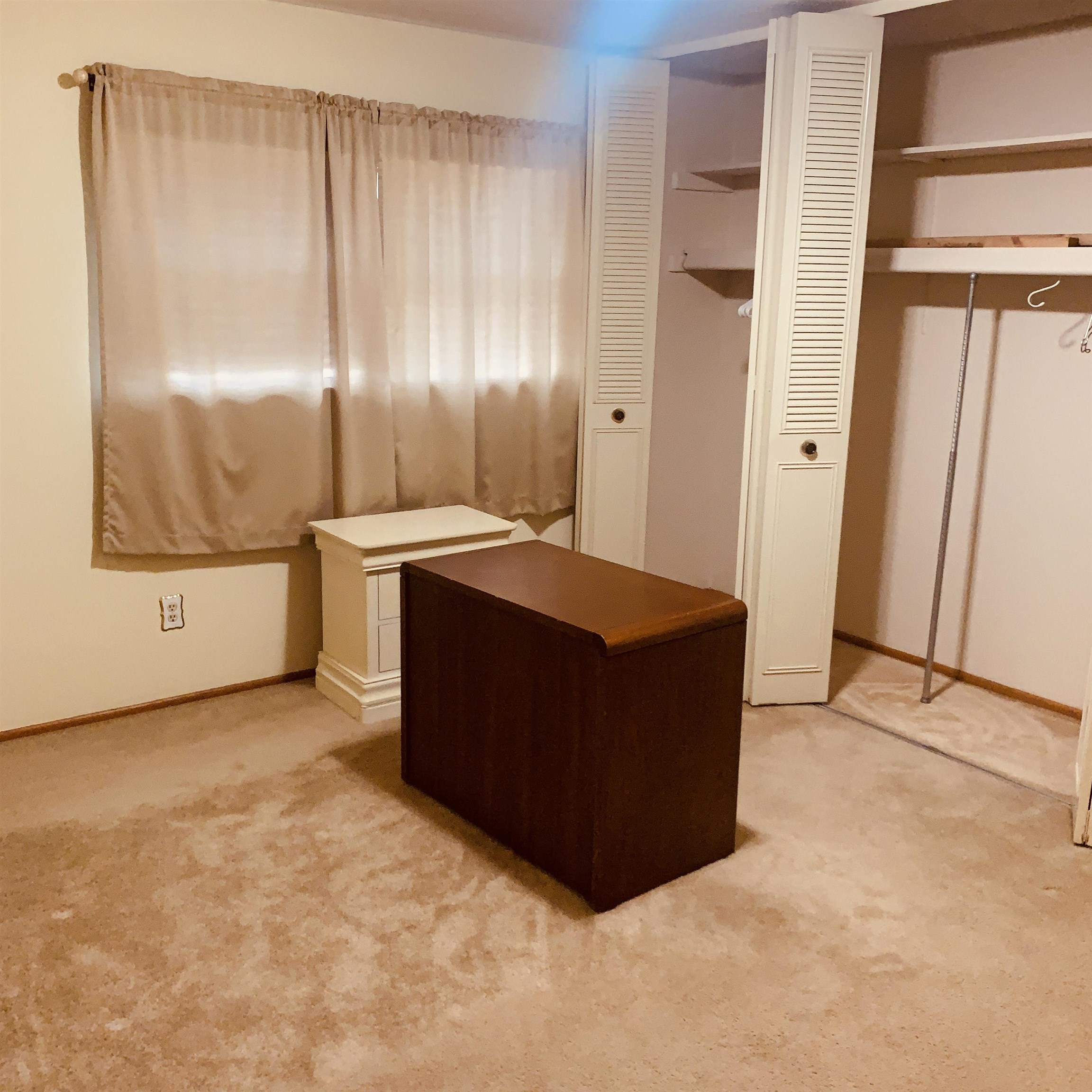 2525 Middleground Drive, Owensboro, Kentucky 42301, 3 Bedrooms Bedrooms, ,2 BathroomsBathrooms,Single Family Residence,For Sale,Middleground Drive,92747