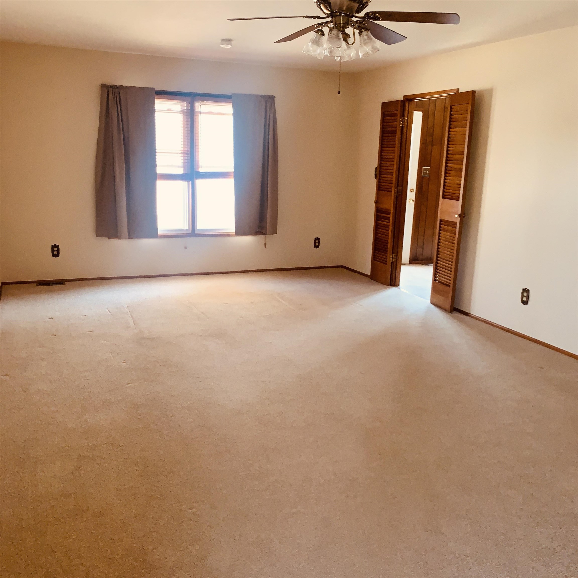 2525 Middleground Drive, Owensboro, Kentucky 42301, 3 Bedrooms Bedrooms, ,2 BathroomsBathrooms,Single Family Residence,For Sale,Middleground Drive,92747