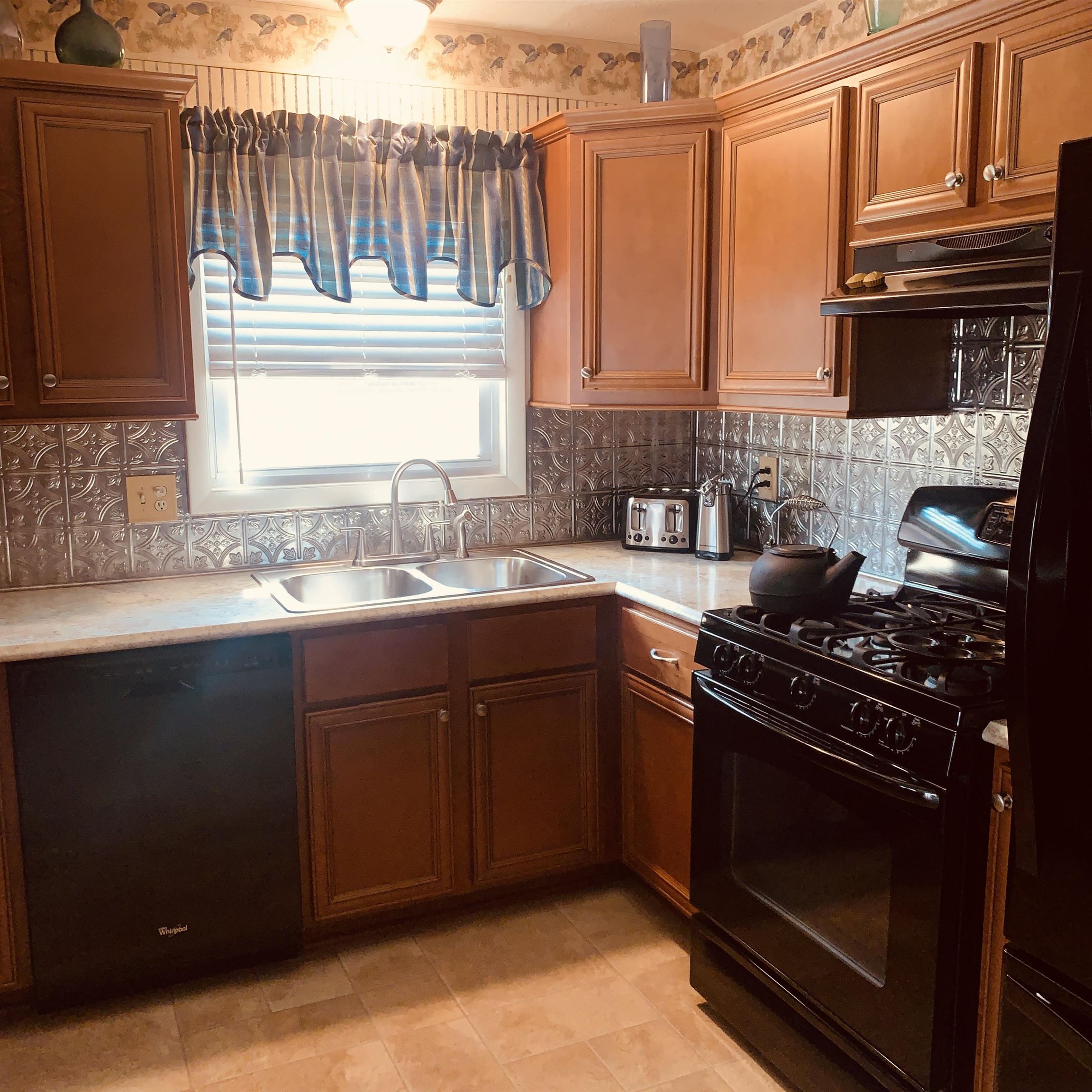 2525 Middleground Drive, Owensboro, Kentucky 42301, 3 Bedrooms Bedrooms, ,2 BathroomsBathrooms,Single Family Residence,For Sale,Middleground Drive,92747