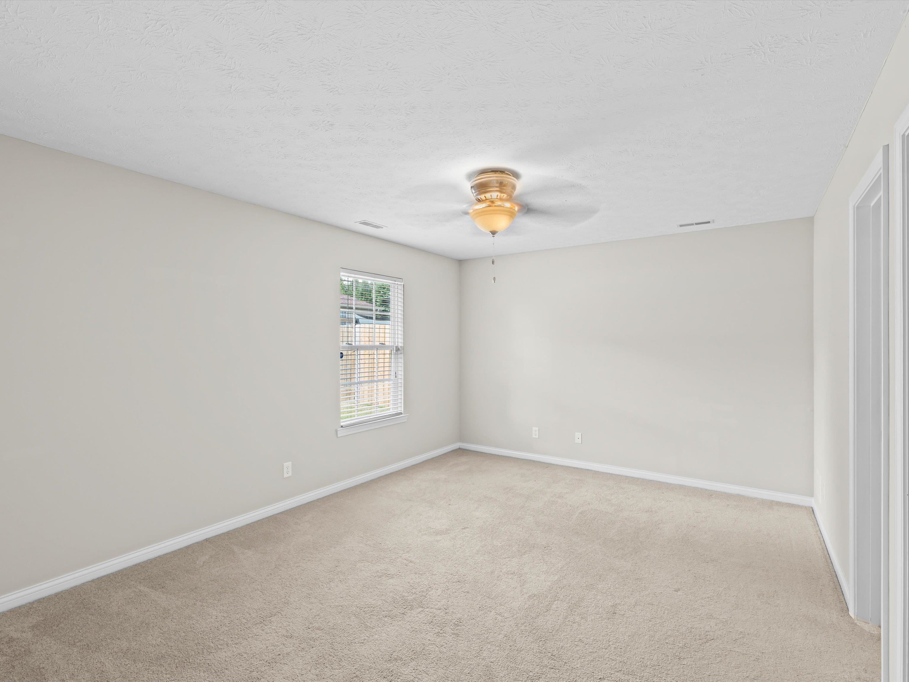 2570 Landing Terrace, Owensboro, Kentucky 42303, 3 Bedrooms Bedrooms, ,2 BathroomsBathrooms,Single Family Residence,For Sale,Landing Terrace,92751