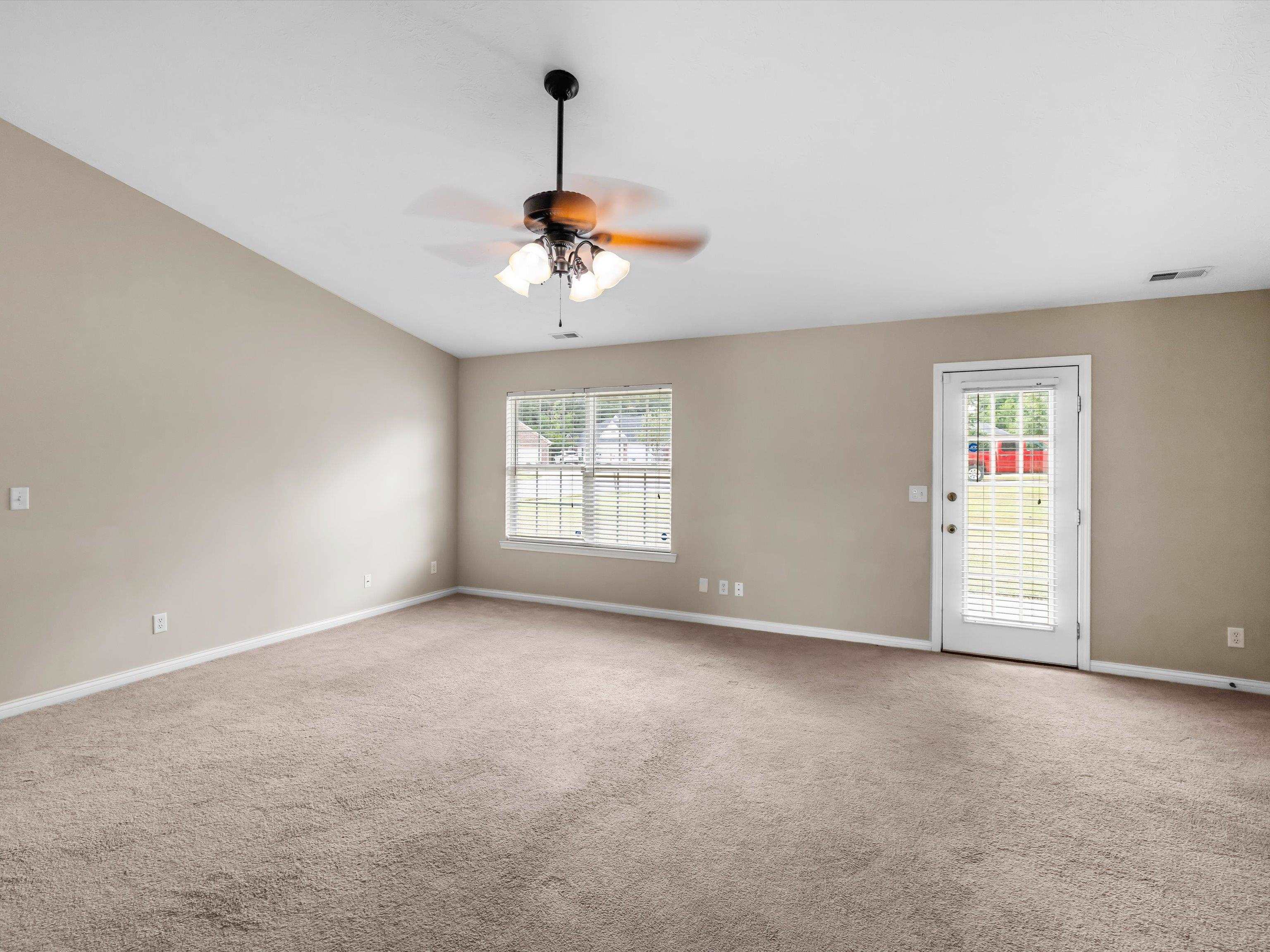 2570 Landing Terrace, Owensboro, Kentucky 42303, 3 Bedrooms Bedrooms, ,2 BathroomsBathrooms,Single Family Residence,For Sale,Landing Terrace,92751