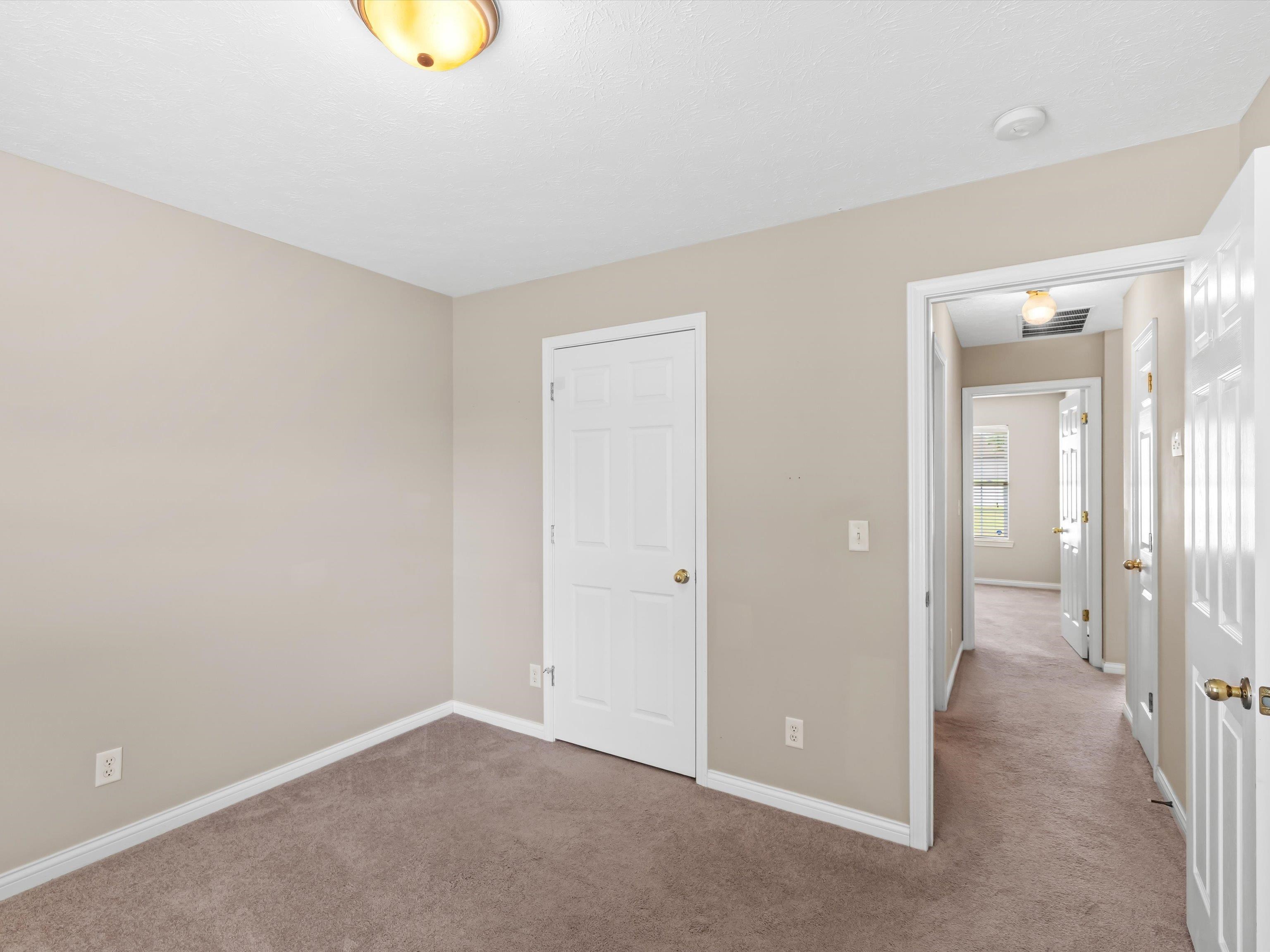 2570 Landing Terrace, Owensboro, Kentucky 42303, 3 Bedrooms Bedrooms, ,2 BathroomsBathrooms,Single Family Residence,For Sale,Landing Terrace,92751