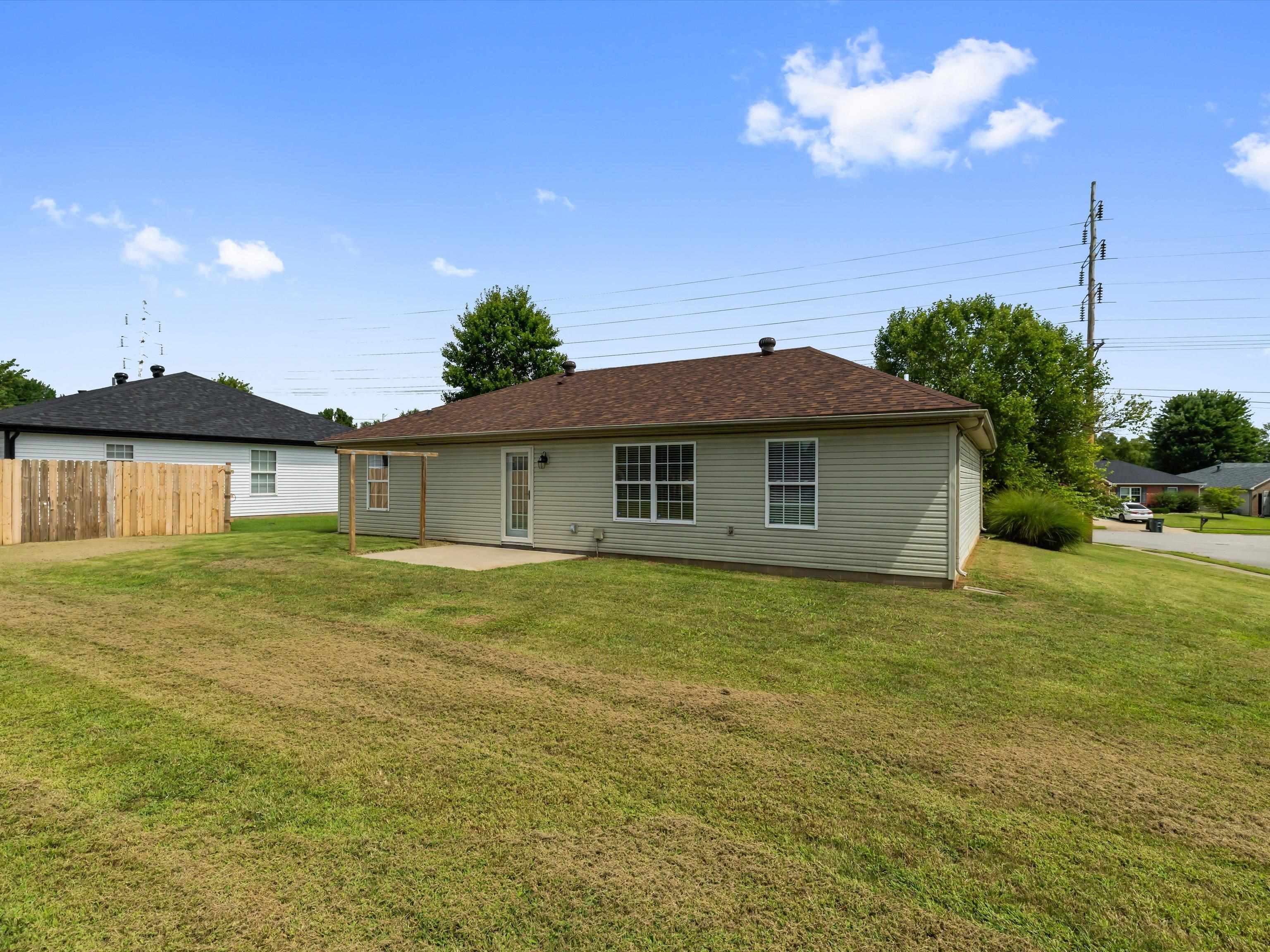 2570 Landing Terrace, Owensboro, Kentucky 42303, 3 Bedrooms Bedrooms, ,2 BathroomsBathrooms,Single Family Residence,For Sale,Landing Terrace,92751