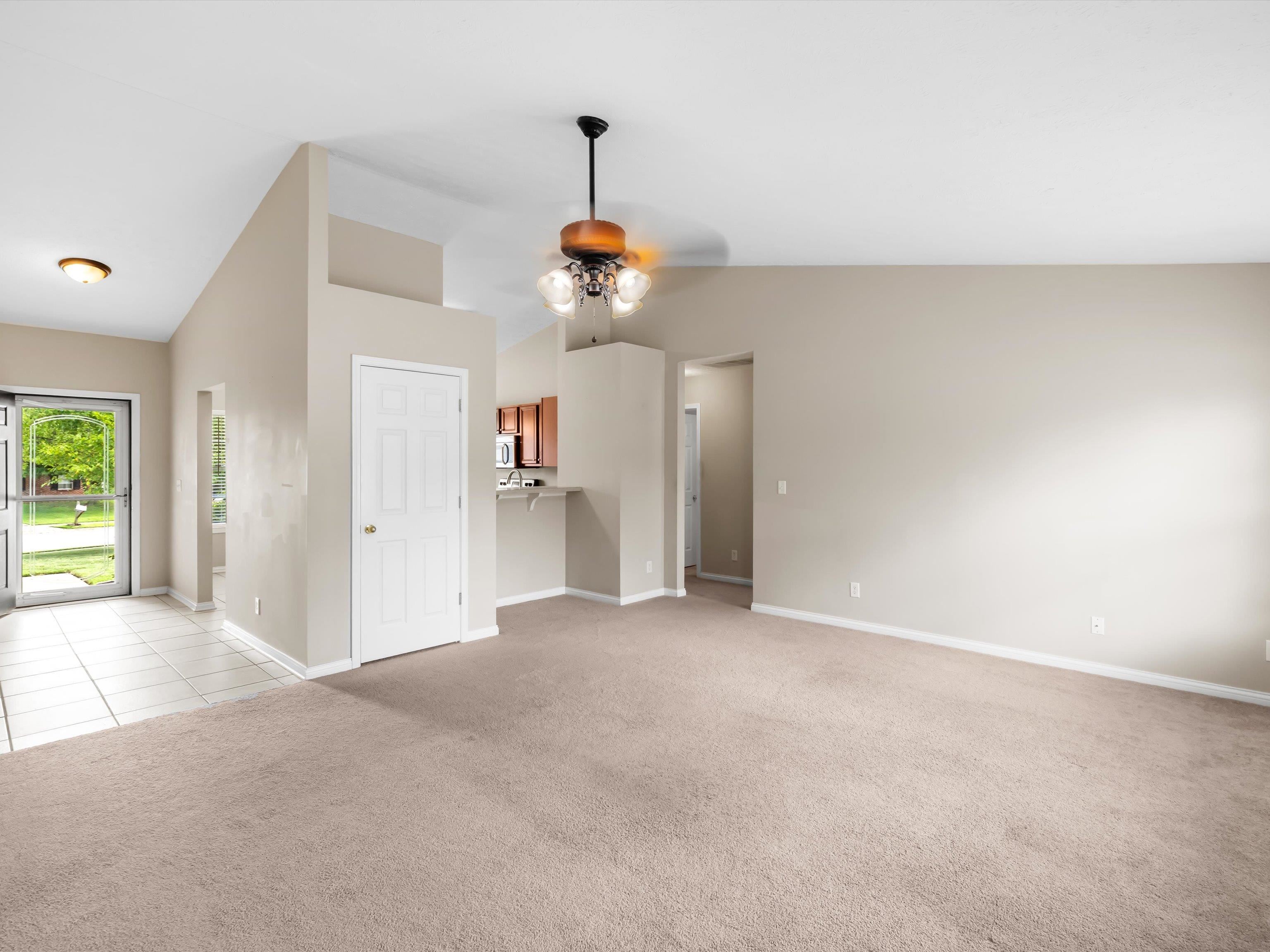 2570 Landing Terrace, Owensboro, Kentucky 42303, 3 Bedrooms Bedrooms, ,2 BathroomsBathrooms,Single Family Residence,For Sale,Landing Terrace,92751