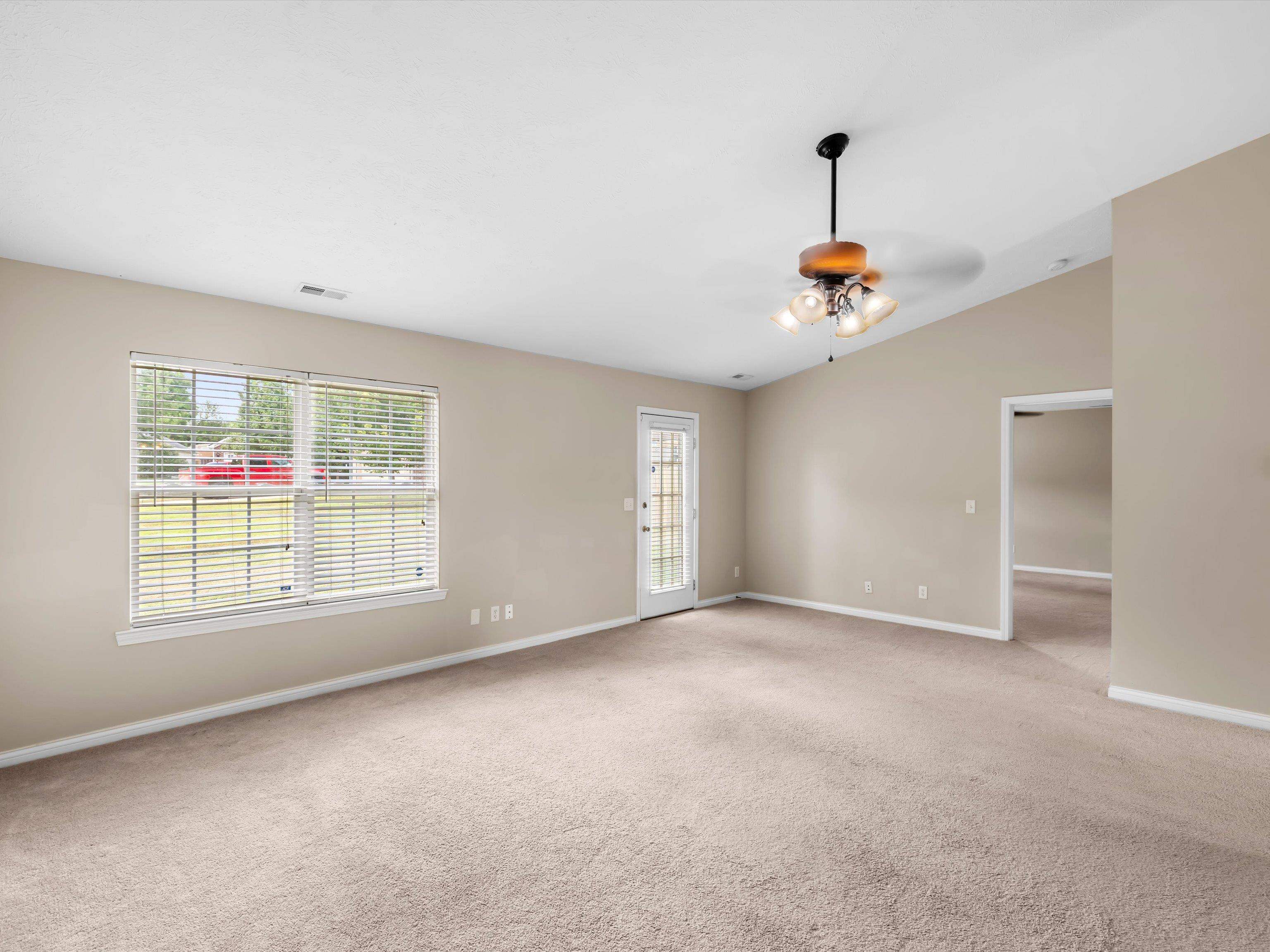 2570 Landing Terrace, Owensboro, Kentucky 42303, 3 Bedrooms Bedrooms, ,2 BathroomsBathrooms,Single Family Residence,For Sale,Landing Terrace,92751