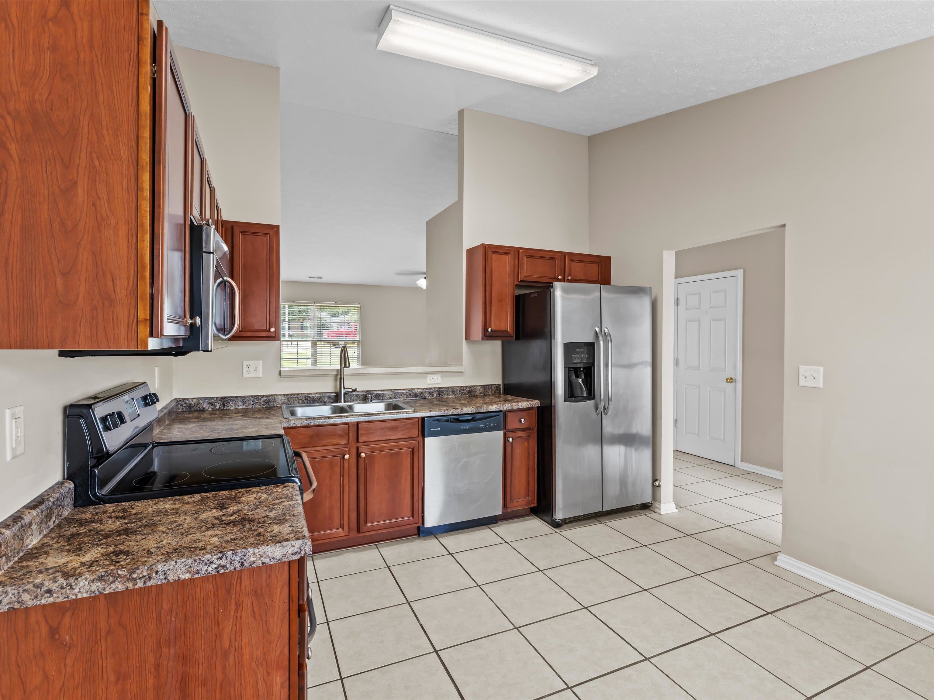 2570 Landing Terrace, Owensboro, Kentucky 42303, 3 Bedrooms Bedrooms, ,2 BathroomsBathrooms,Single Family Residence,For Sale,Landing Terrace,92751