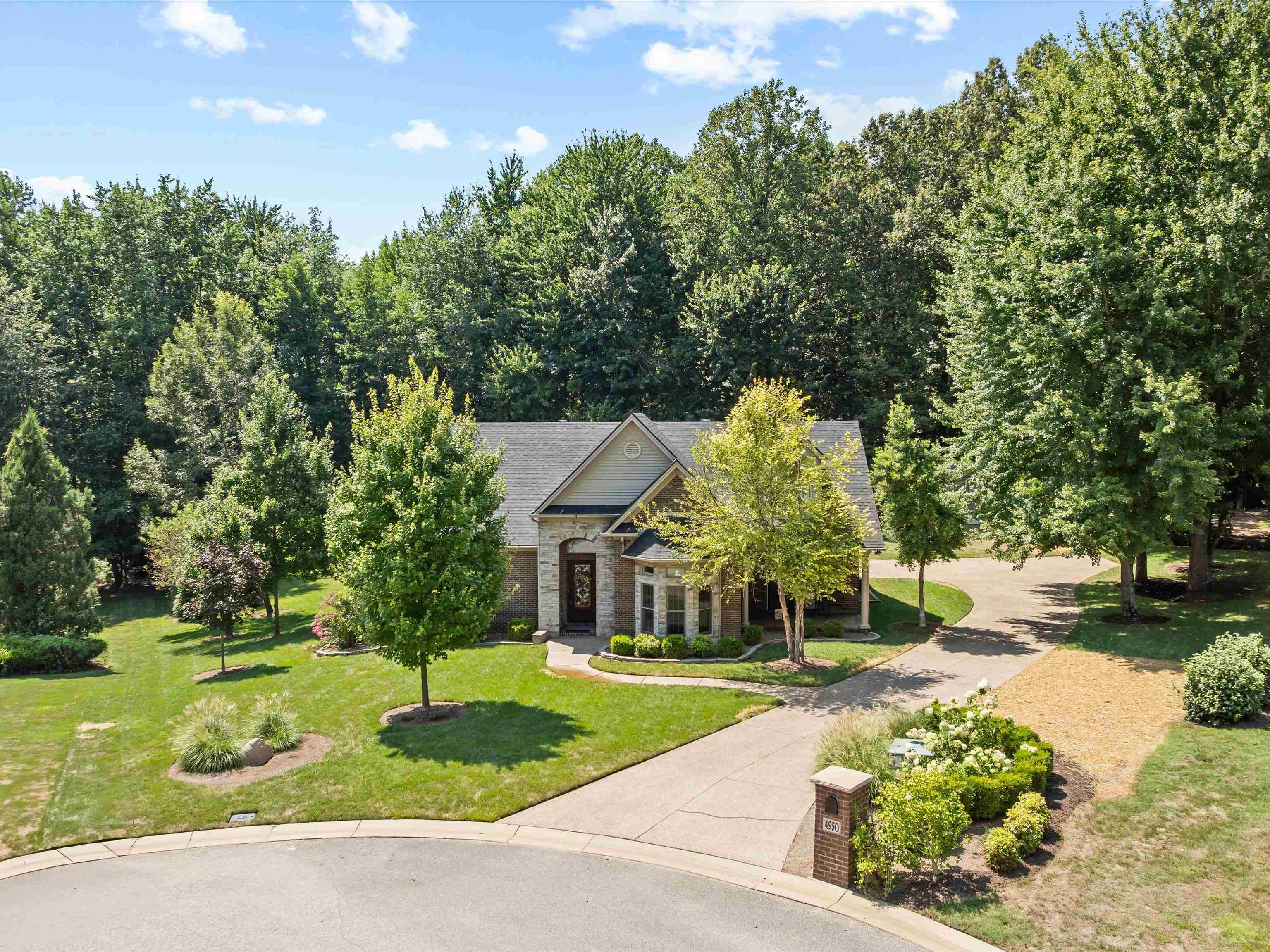 4950 Ridge Creek Rd, Owensboro, Kentucky 42303, 4 Bedrooms Bedrooms, ,2 BathroomsBathrooms,Single Family Residence,For Sale,Ridge Creek Rd,92752