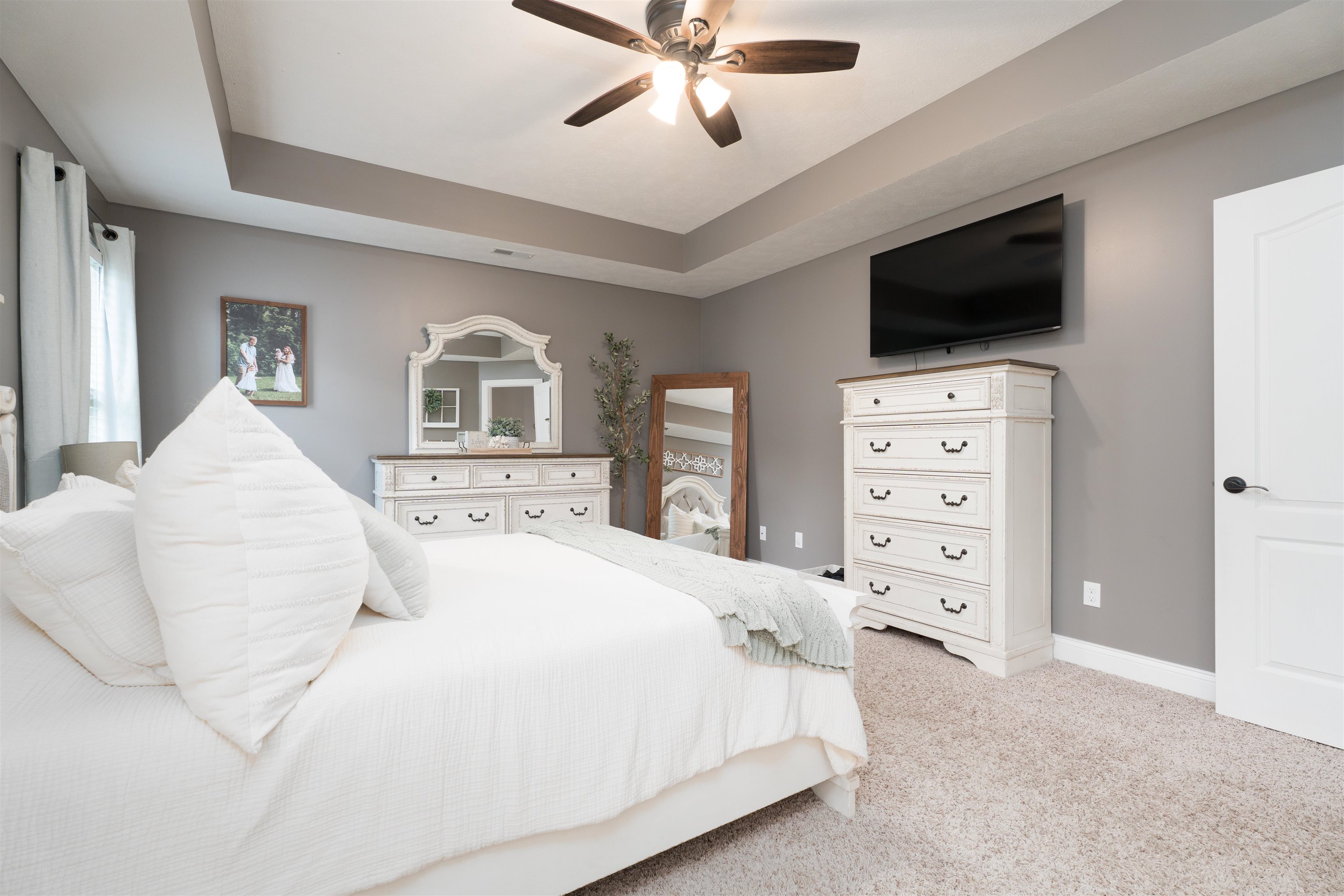 5460 Meadow Grove Dr, Owensboro, Kentucky 42301, 3 Bedrooms Bedrooms, ,2 BathroomsBathrooms,Single Family Residence,For Sale,Meadow Grove Dr,92755