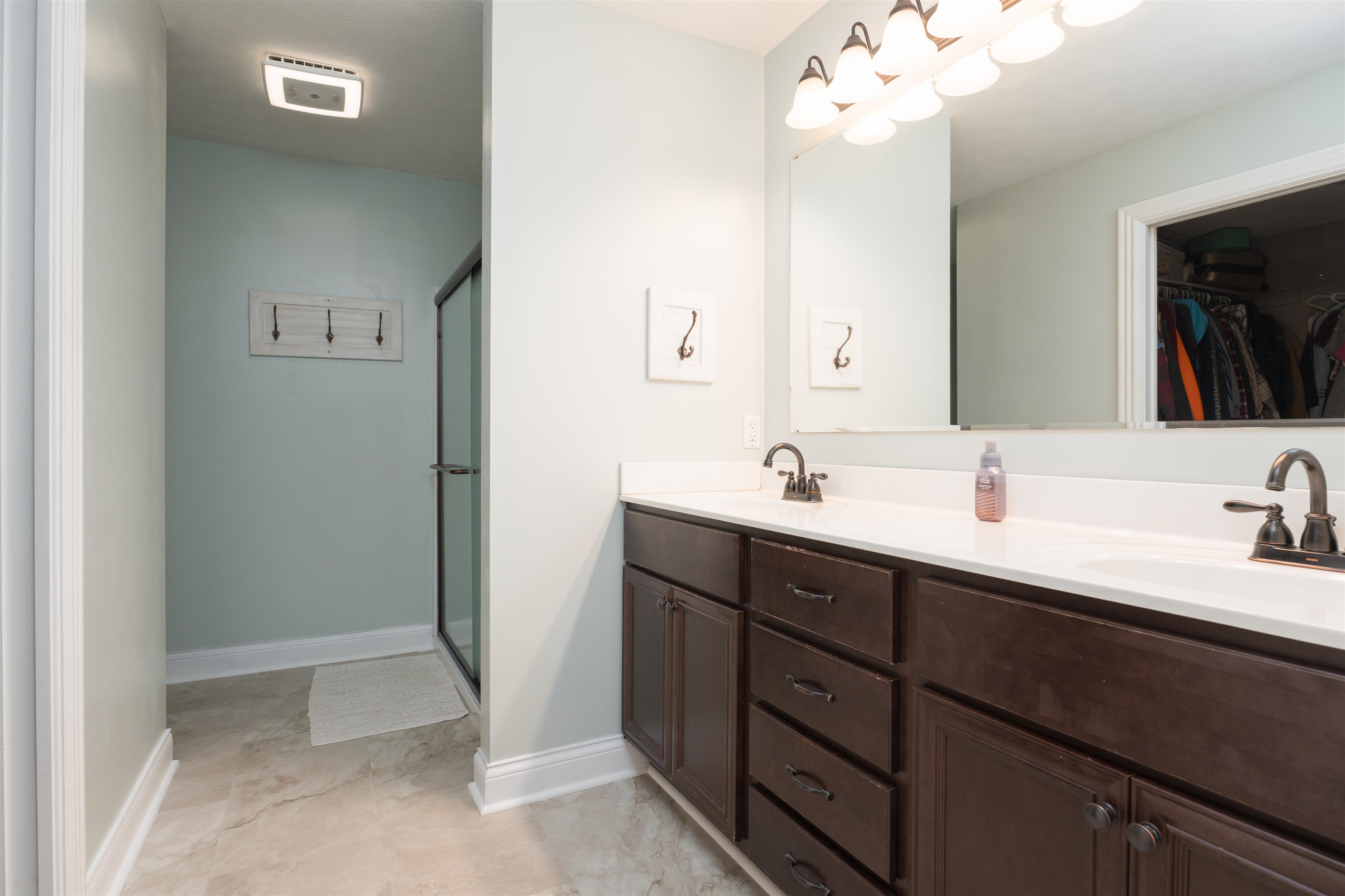 5460 Meadow Grove Dr, Owensboro, Kentucky 42301, 3 Bedrooms Bedrooms, ,2 BathroomsBathrooms,Single Family Residence,For Sale,Meadow Grove Dr,92755
