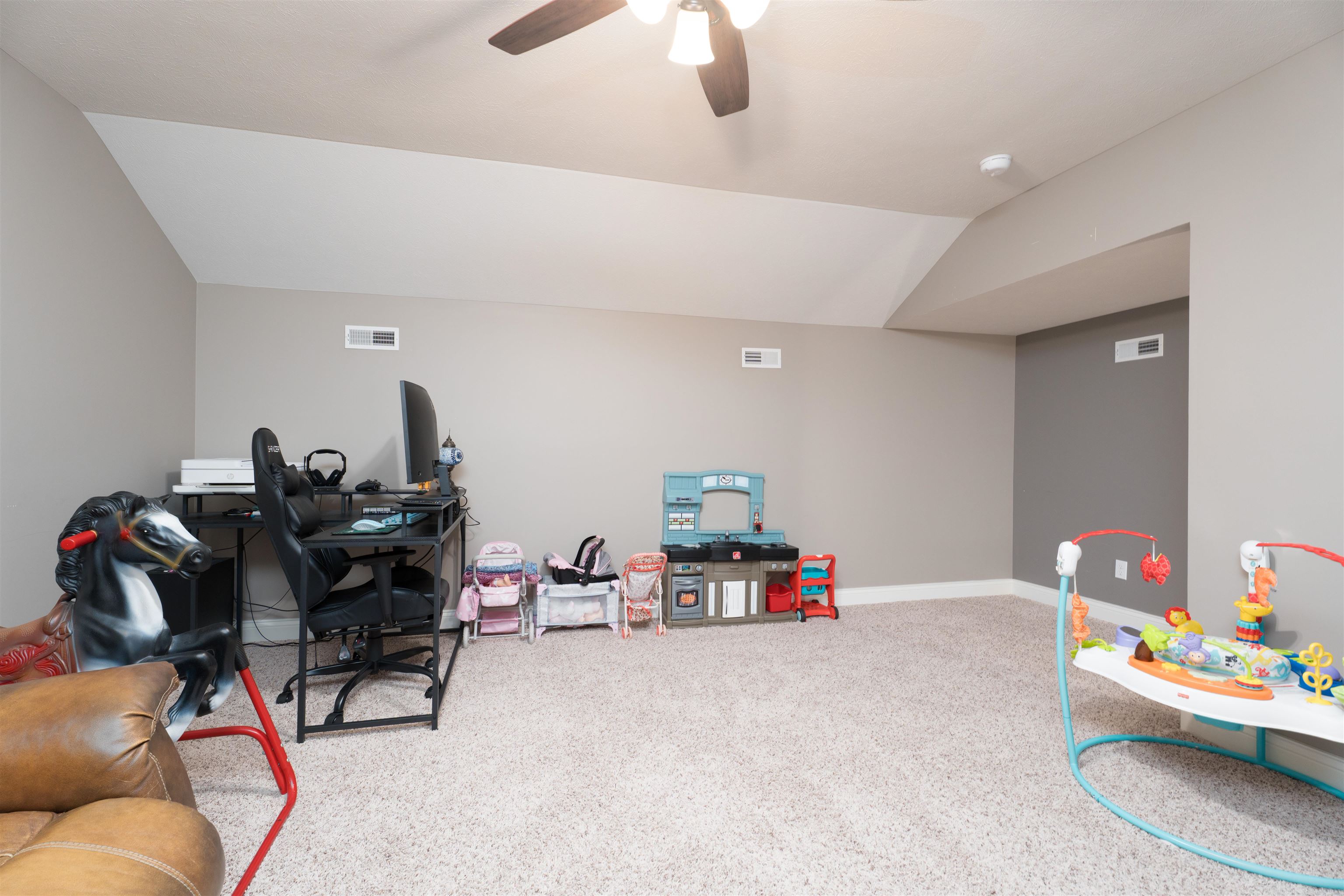5460 Meadow Grove Dr, Owensboro, Kentucky 42301, 3 Bedrooms Bedrooms, ,2 BathroomsBathrooms,Single Family Residence,For Sale,Meadow Grove Dr,92755