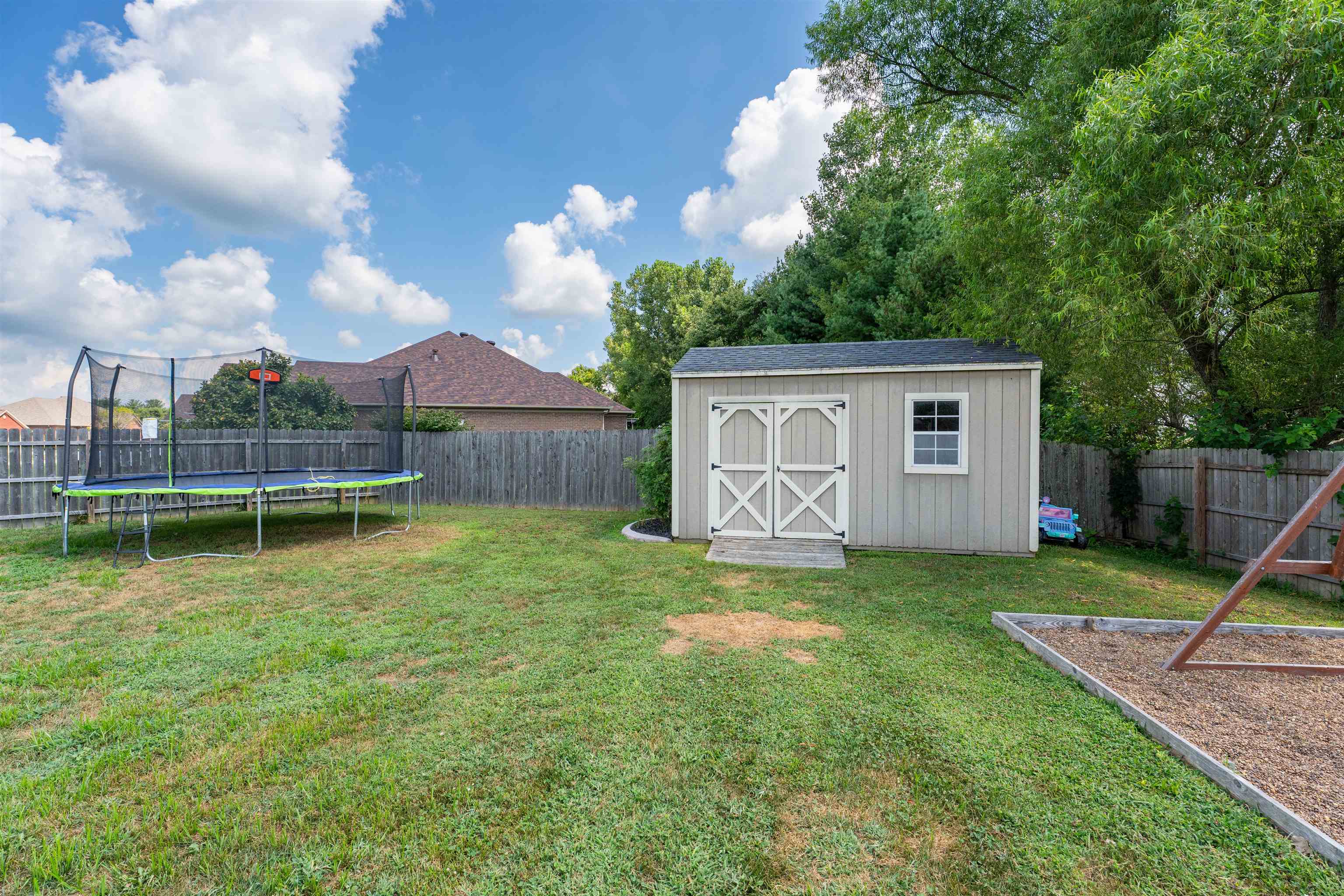 5460 Meadow Grove Dr, Owensboro, Kentucky 42301, 3 Bedrooms Bedrooms, ,2 BathroomsBathrooms,Single Family Residence,For Sale,Meadow Grove Dr,92755