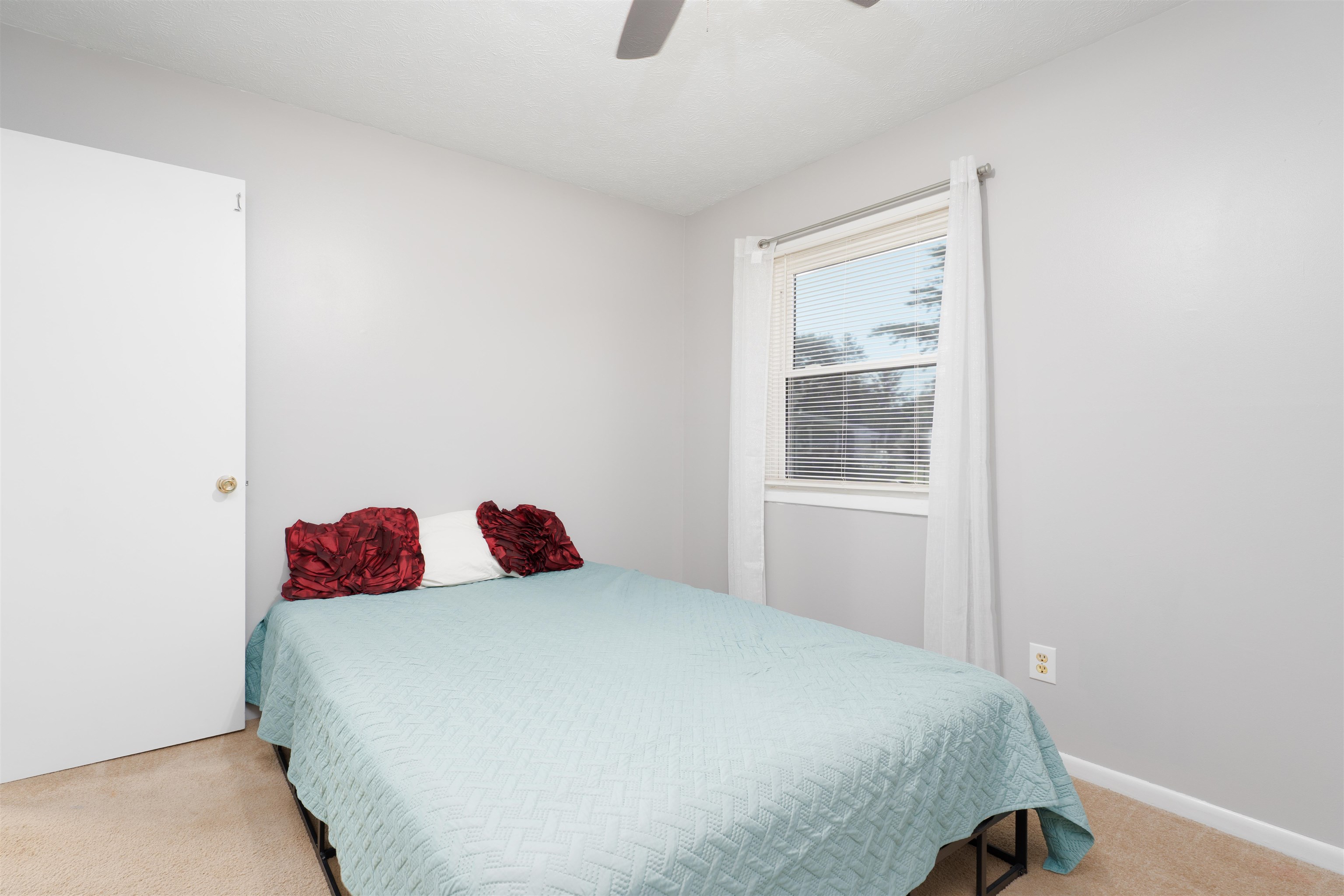 5277 Ashland Ave., Owensboro, Kentucky 42301, 3 Bedrooms Bedrooms, ,1 BathroomBathrooms,Single Family Residence,For Sale,Ashland Ave.,92757