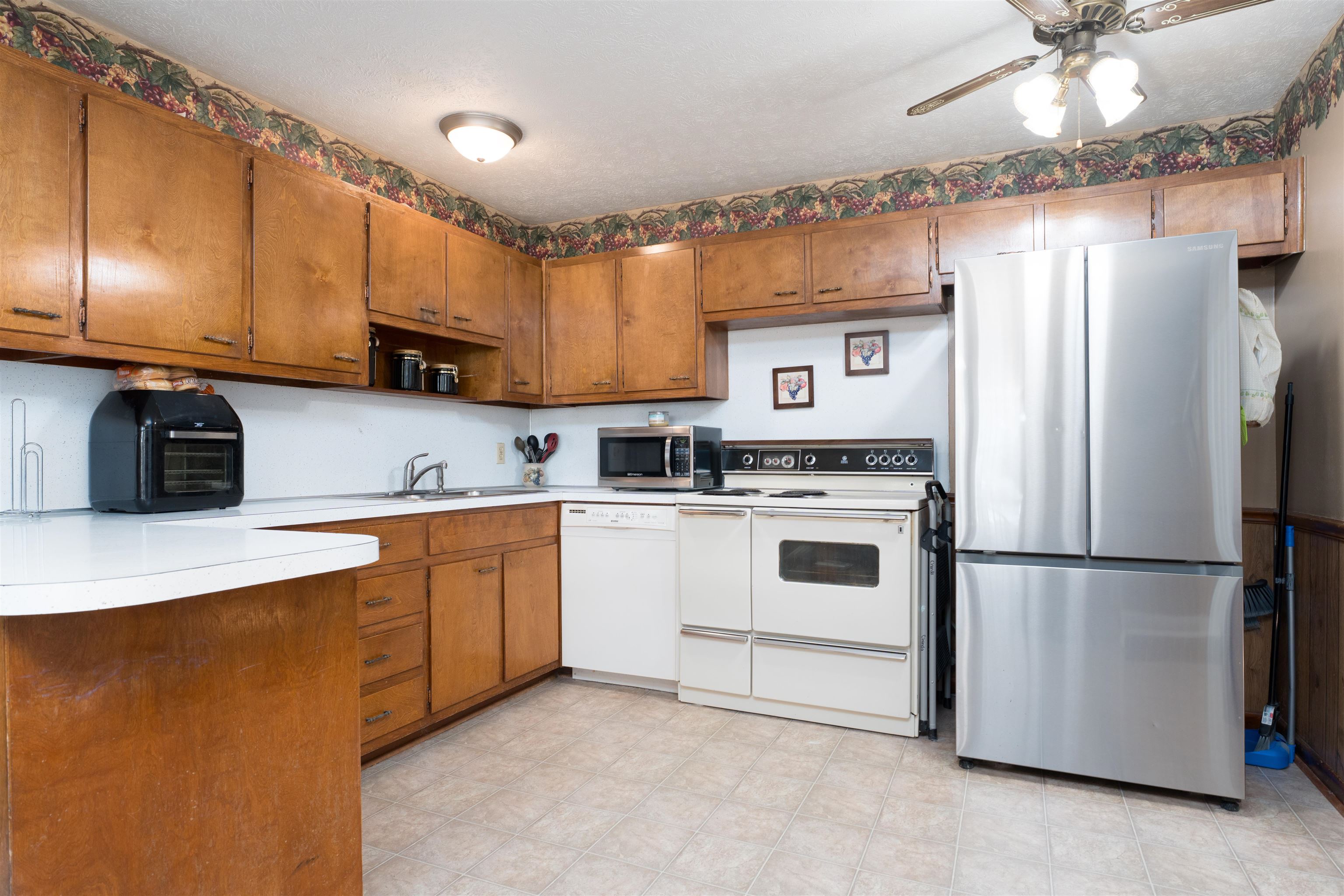 5277 Ashland Ave., Owensboro, Kentucky 42301, 3 Bedrooms Bedrooms, ,1 BathroomBathrooms,Single Family Residence,For Sale,Ashland Ave.,92757