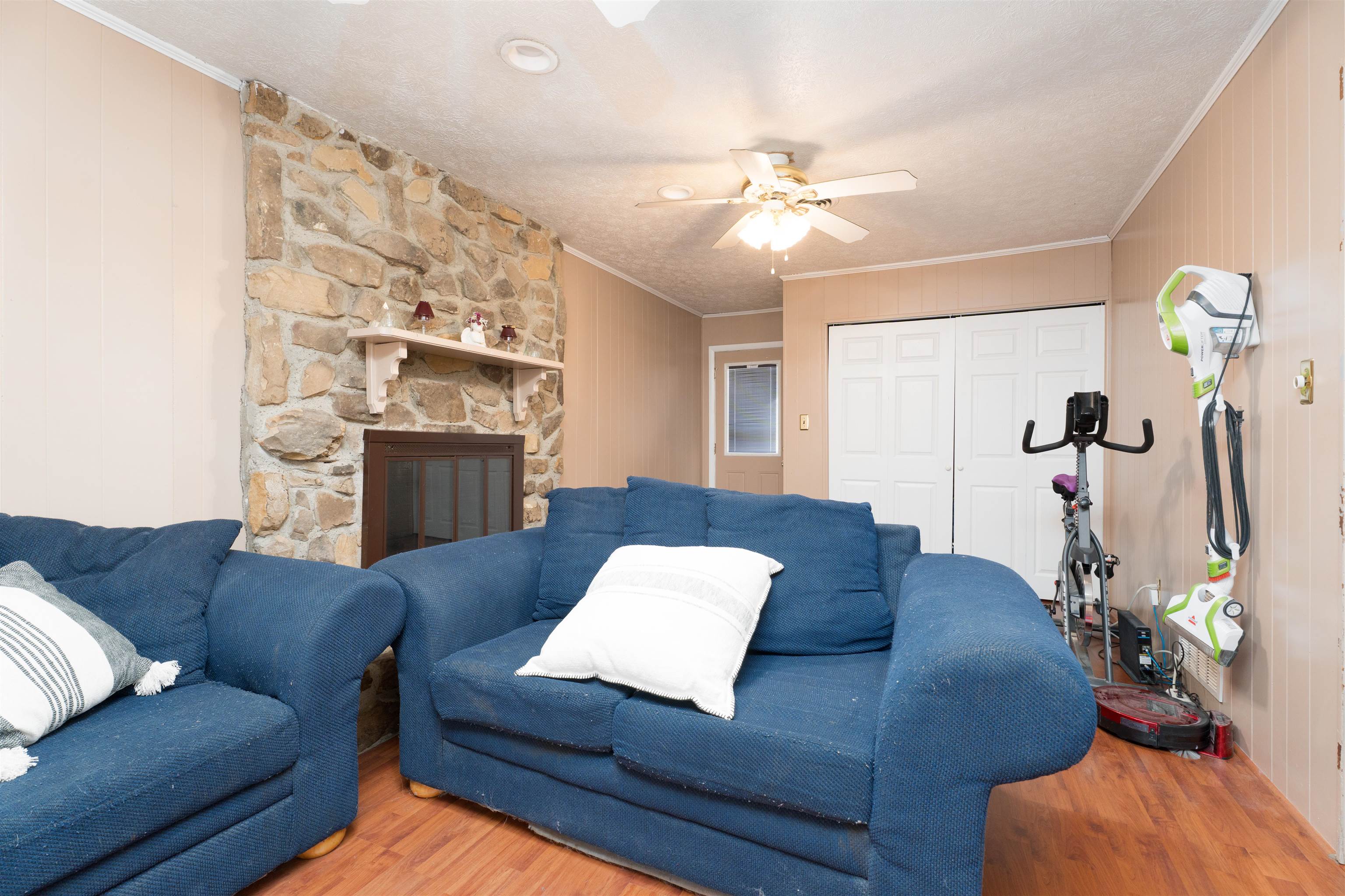 5277 Ashland Ave., Owensboro, Kentucky 42301, 3 Bedrooms Bedrooms, ,1 BathroomBathrooms,Single Family Residence,For Sale,Ashland Ave.,92757