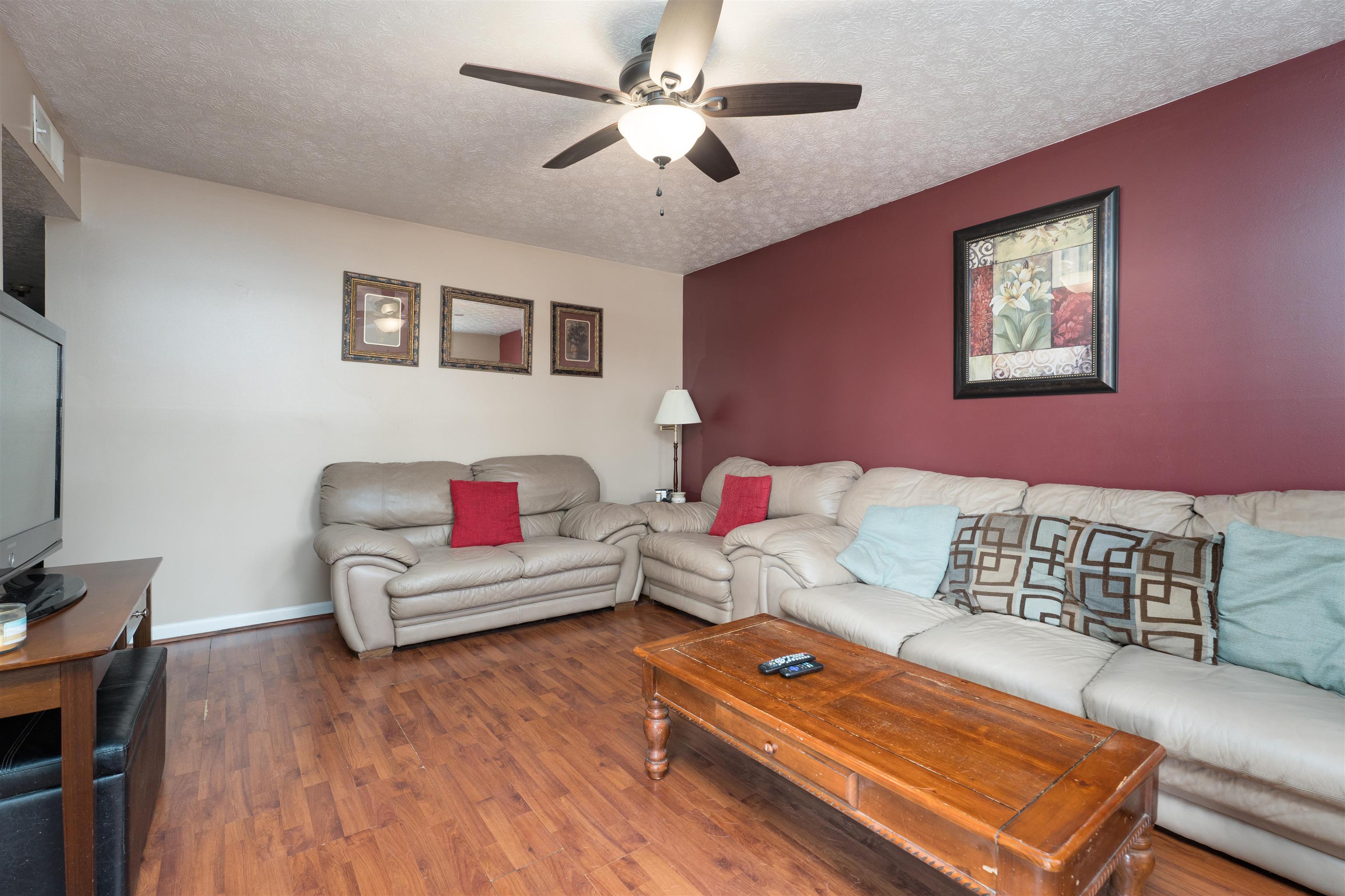 5277 Ashland Ave., Owensboro, Kentucky 42301, 3 Bedrooms Bedrooms, ,1 BathroomBathrooms,Single Family Residence,For Sale,Ashland Ave.,92757