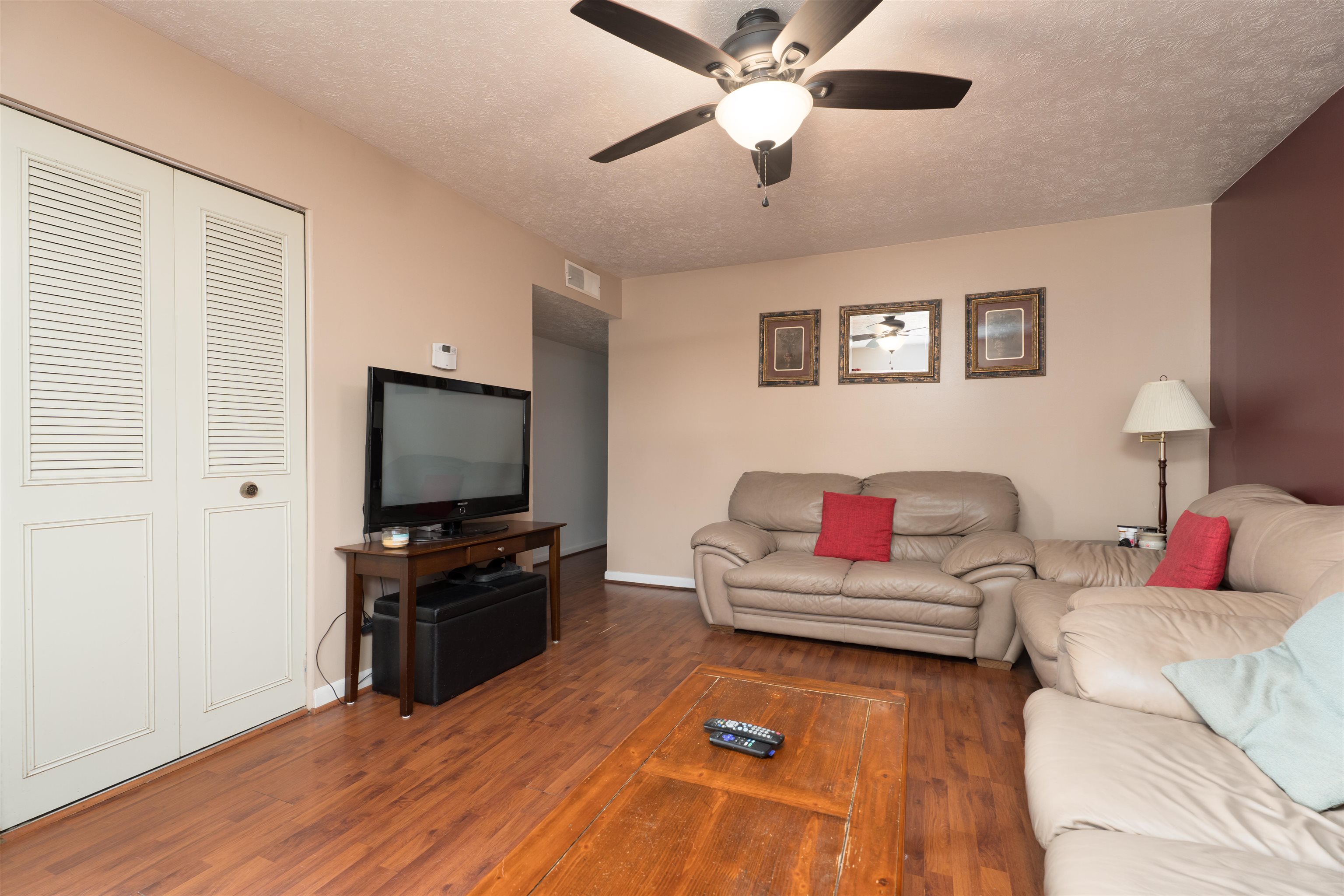 5277 Ashland Ave., Owensboro, Kentucky 42301, 3 Bedrooms Bedrooms, ,1 BathroomBathrooms,Single Family Residence,For Sale,Ashland Ave.,92757