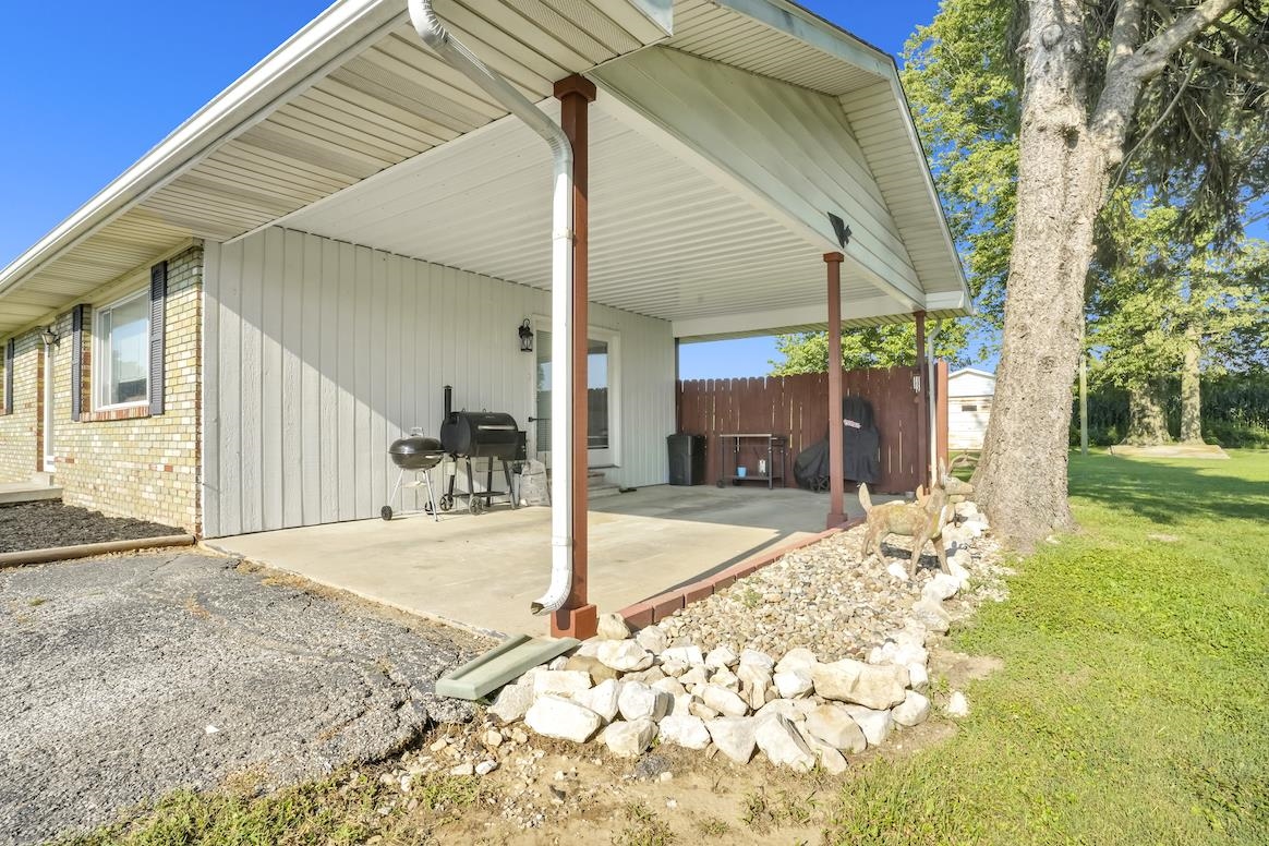 2350 Old US Hwy 41, Princeton, Indiana 47670, 2 Bedrooms Bedrooms, ,1 BathroomBathrooms,Single Family Residence,For Sale,Old US Hwy 41,92758