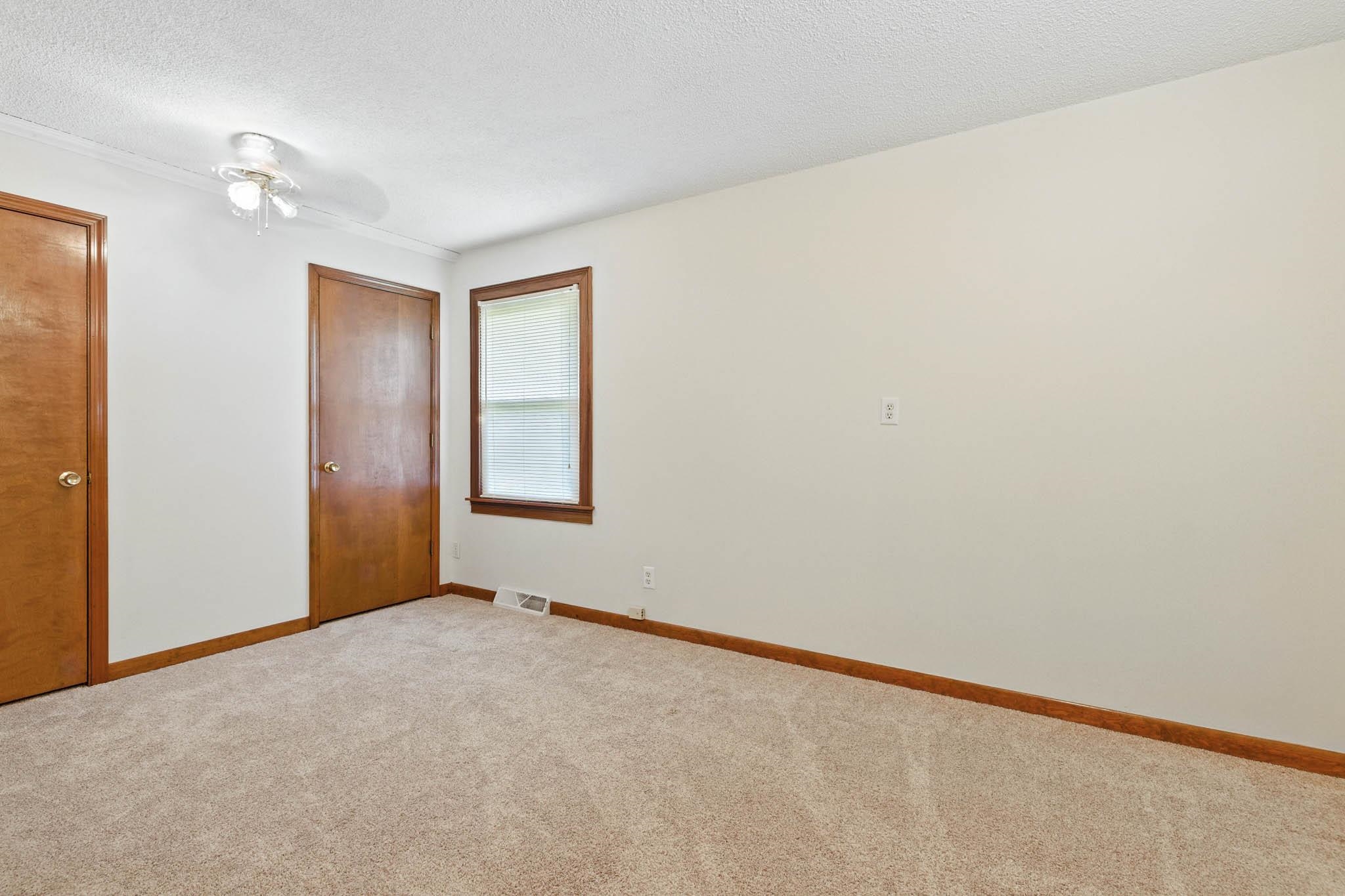 335 Harrison, Hawesville, Kentucky 42348, 3 Bedrooms Bedrooms, ,1 BathroomBathrooms,Single Family Residence,For Sale,Harrison,92760