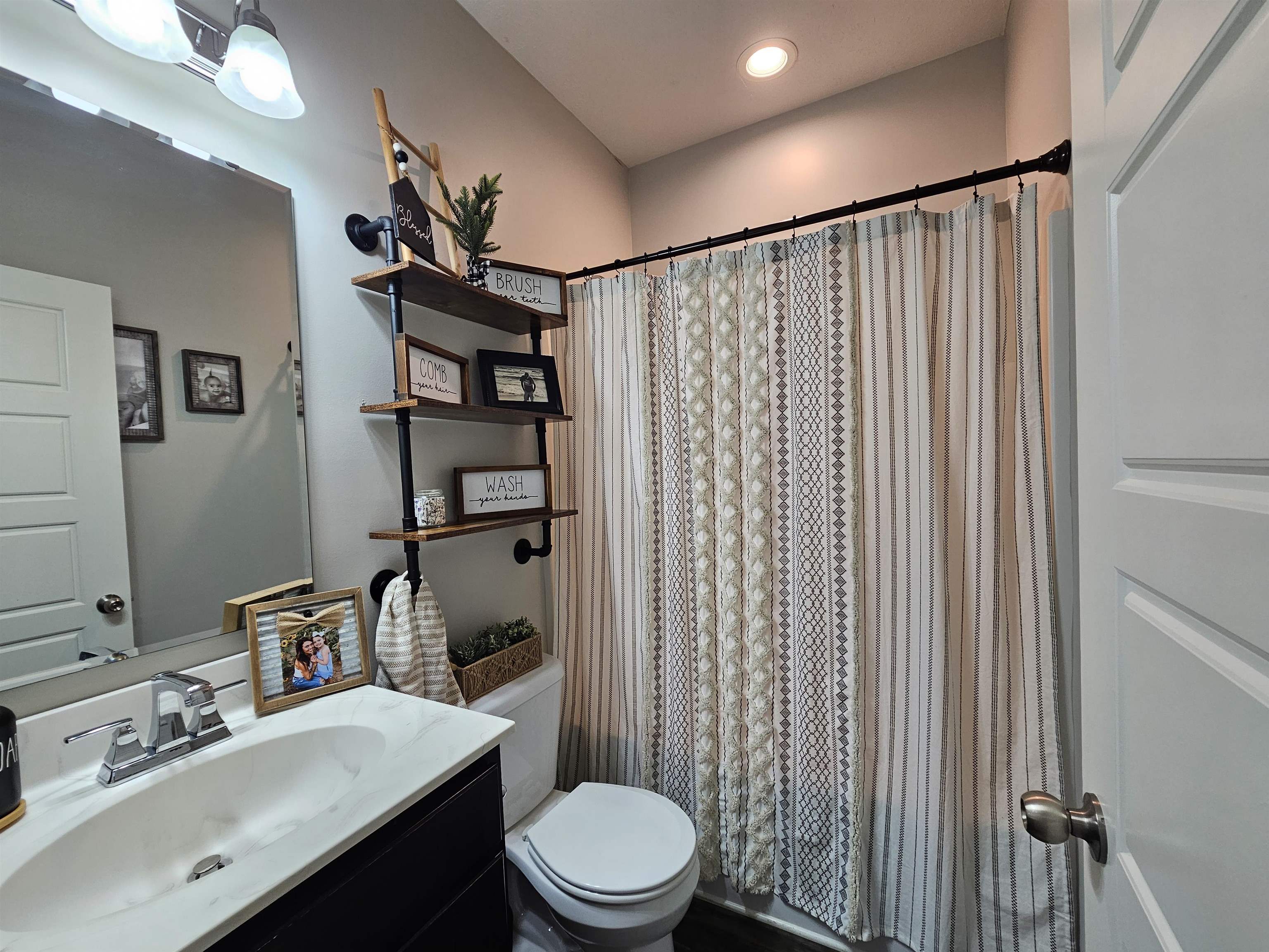 6465 Valley Brook Trace, Utica, Kentucky 42376, 3 Bedrooms Bedrooms, ,2 BathroomsBathrooms,Single Family Residence,For Sale,Valley Brook Trace,92765