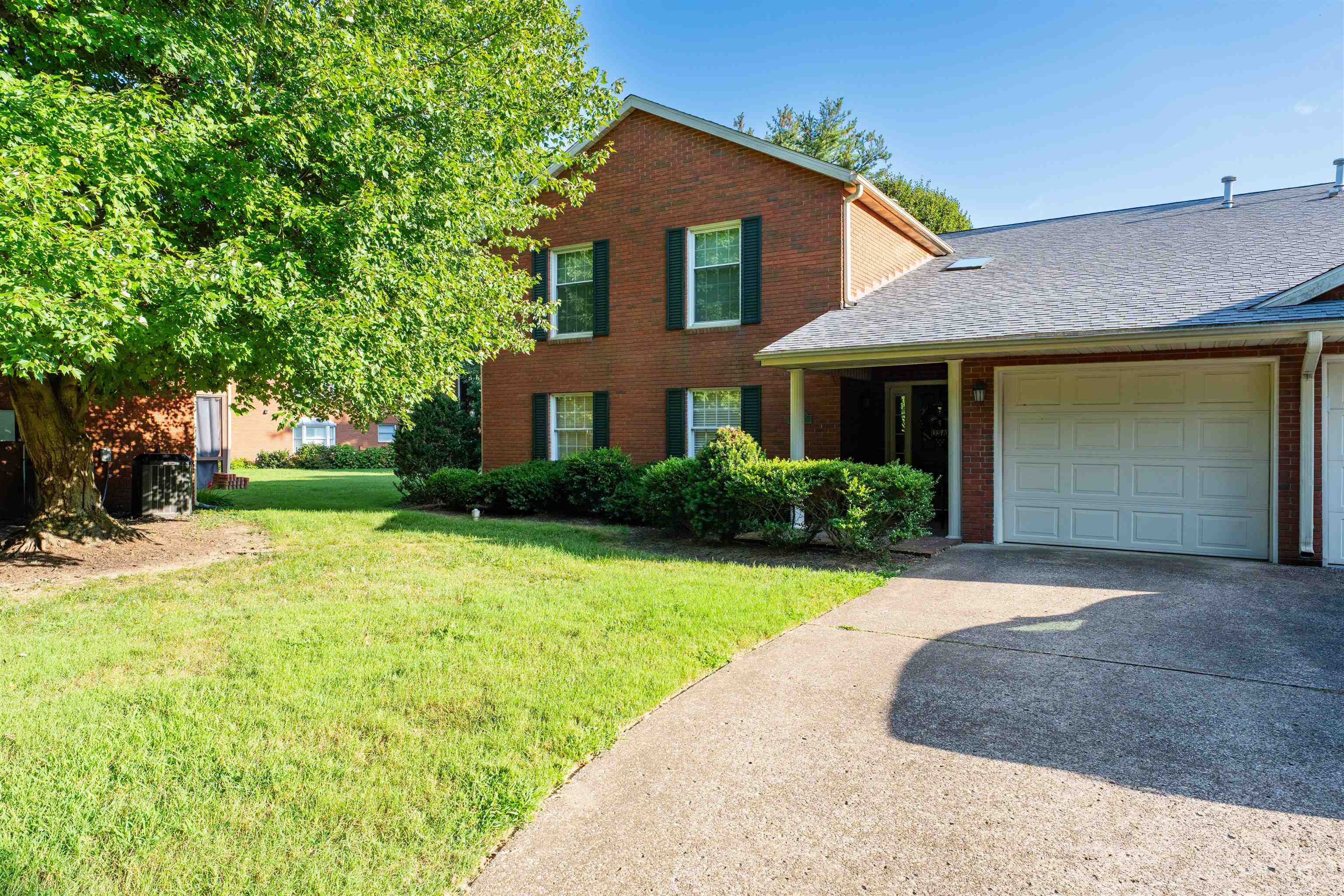 17 C Quail Ridge Ct., Owensboro, Kentucky 42303, 2 Bedrooms Bedrooms, ,2 BathroomsBathrooms,Condominium,For Sale,Quail Ridge Ct.,92767