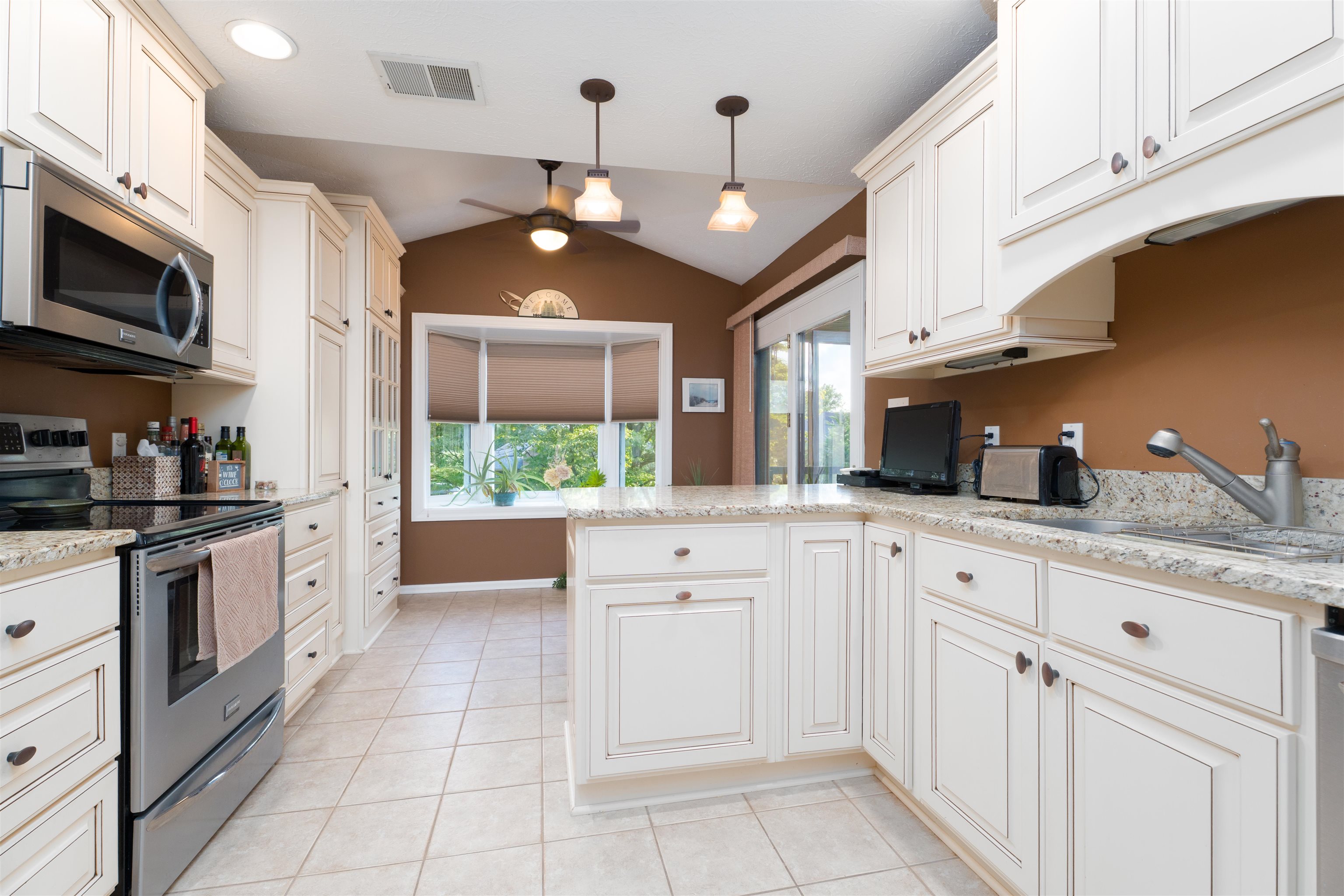 17 C Quail Ridge Ct., Owensboro, Kentucky 42303, 2 Bedrooms Bedrooms, ,2 BathroomsBathrooms,Condominium,For Sale,Quail Ridge Ct.,92767