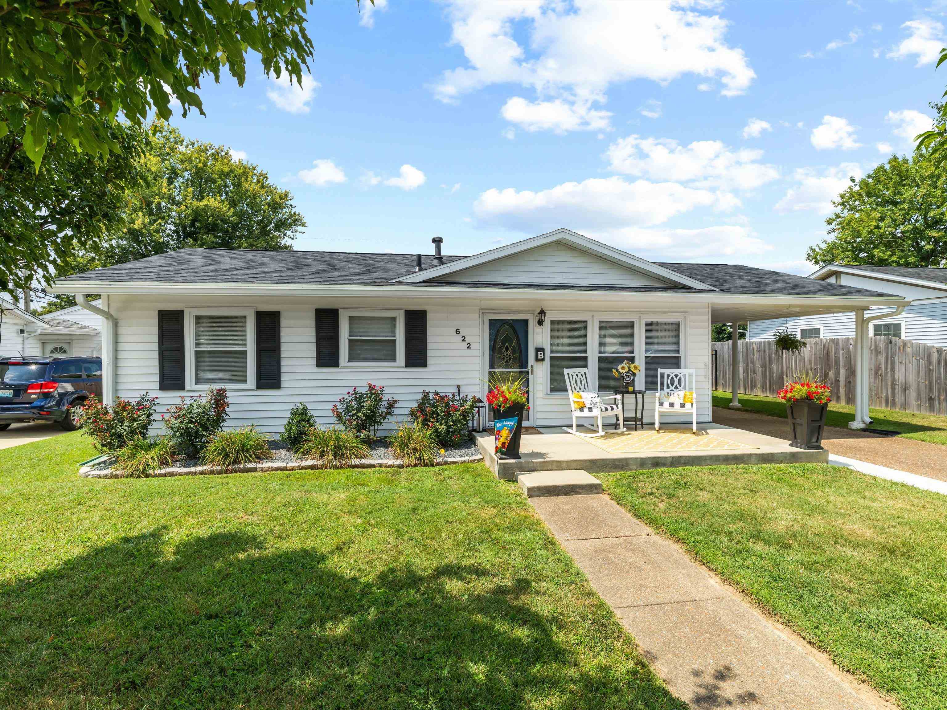 622 Ridgewood Street, Owensboro, Kentucky 42301, 3 Bedrooms Bedrooms, ,1 BathroomBathrooms,Single Family Residence,For Sale,Ridgewood Street,92769
