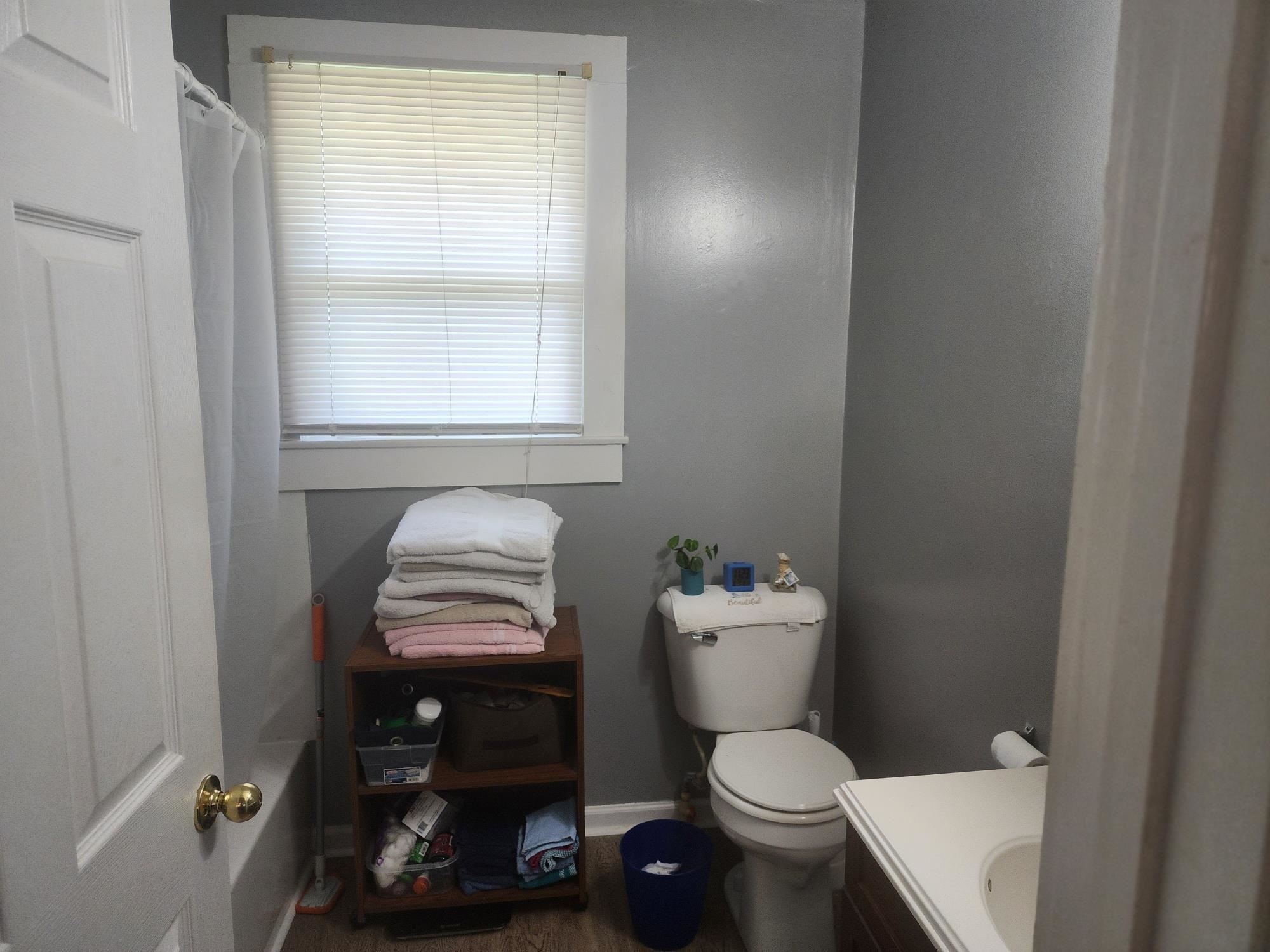 2520 Daviess Street, Owensboro, Kentucky 42301, 3 Bedrooms Bedrooms, ,1 BathroomBathrooms,Single Family Residence,For Sale,Daviess Street,92770