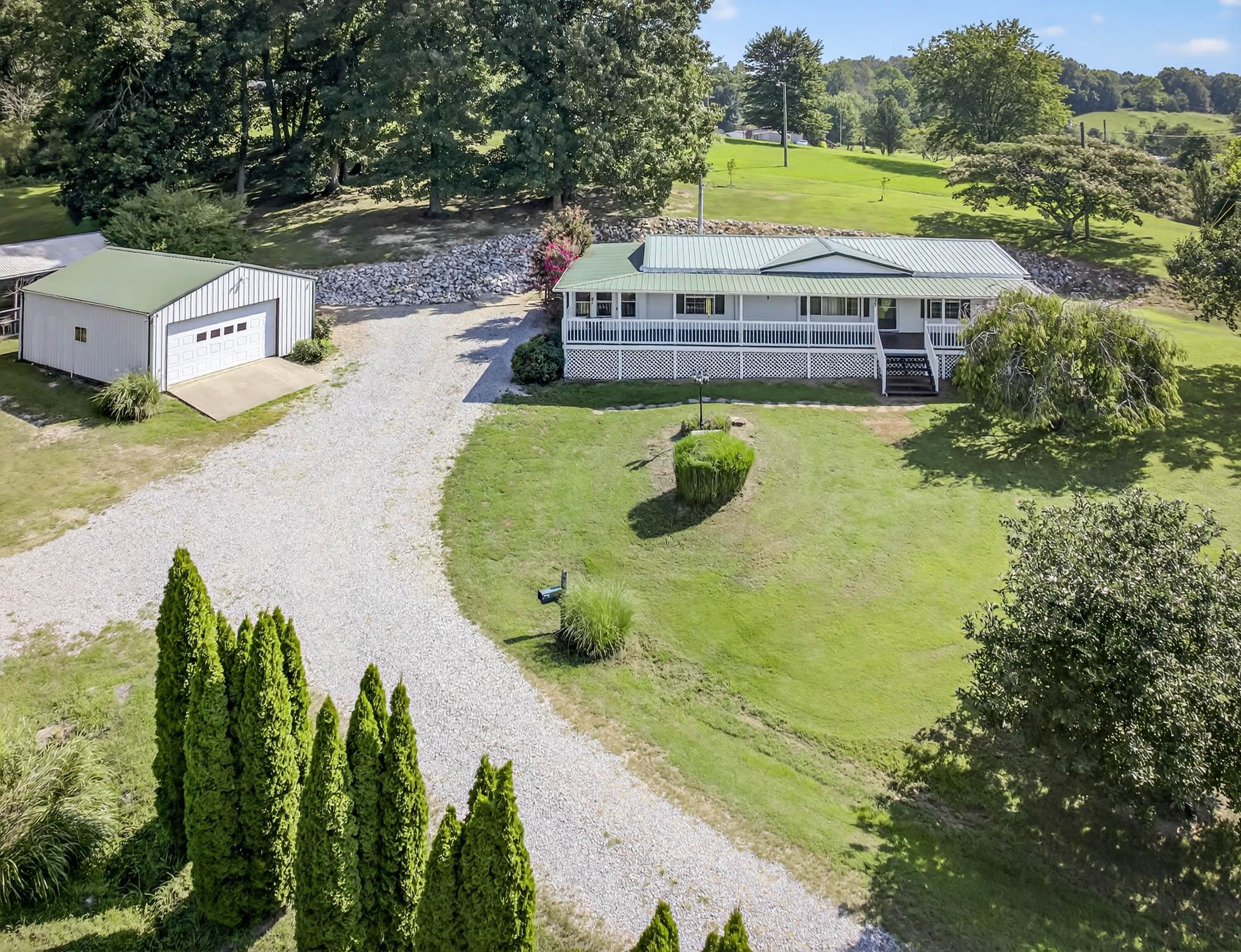 27 Hidden Valley Lane, Utica, Kentucky 42376, 3 Bedrooms Bedrooms, ,2 BathroomsBathrooms,Manufactured Home,For Sale,Hidden Valley Lane,92771