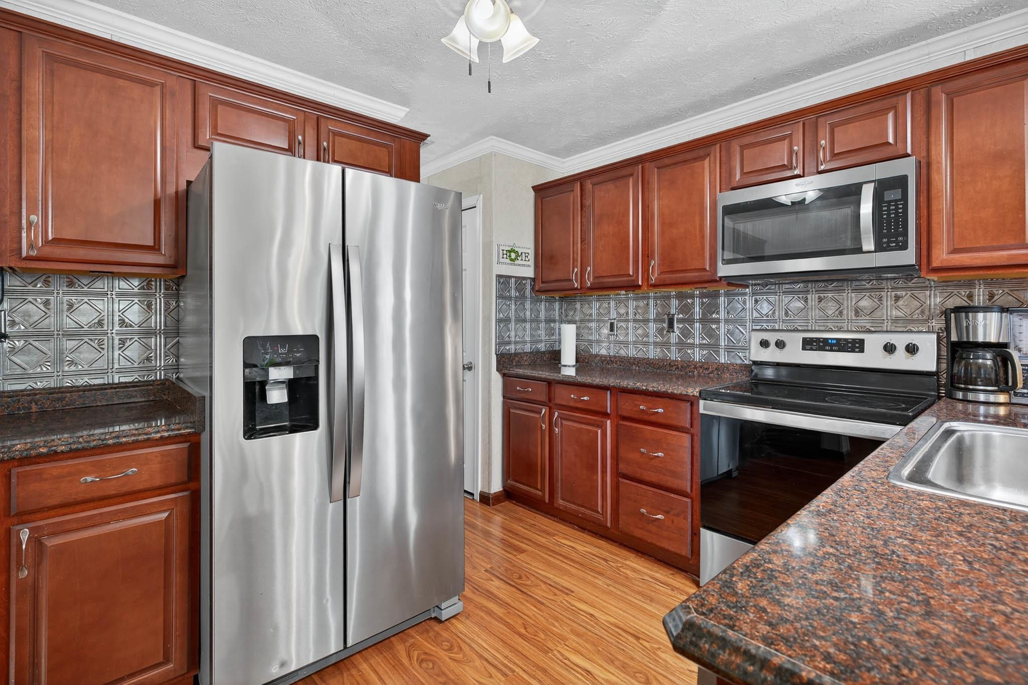 27 Hidden Valley Lane, Utica, Kentucky 42376, 3 Bedrooms Bedrooms, ,2 BathroomsBathrooms,Manufactured Home,For Sale,Hidden Valley Lane,92771