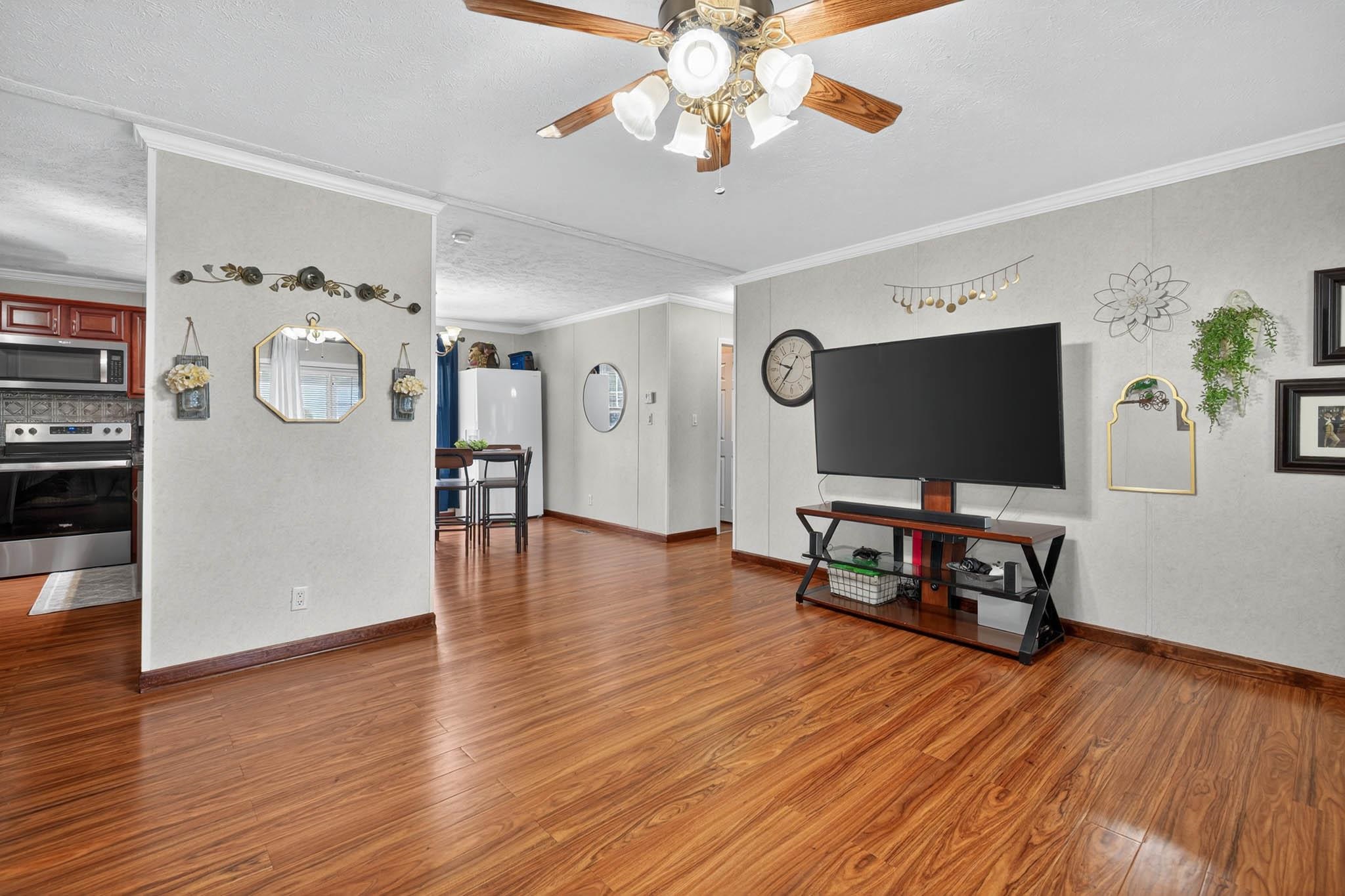 27 Hidden Valley Lane, Utica, Kentucky 42376, 3 Bedrooms Bedrooms, ,2 BathroomsBathrooms,Manufactured Home,For Sale,Hidden Valley Lane,92771